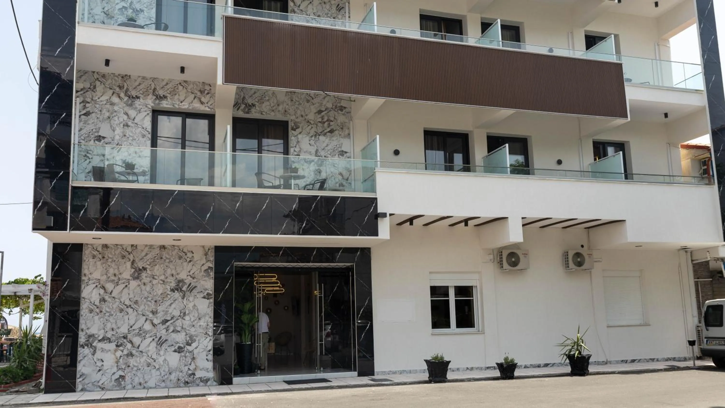 Hotel12