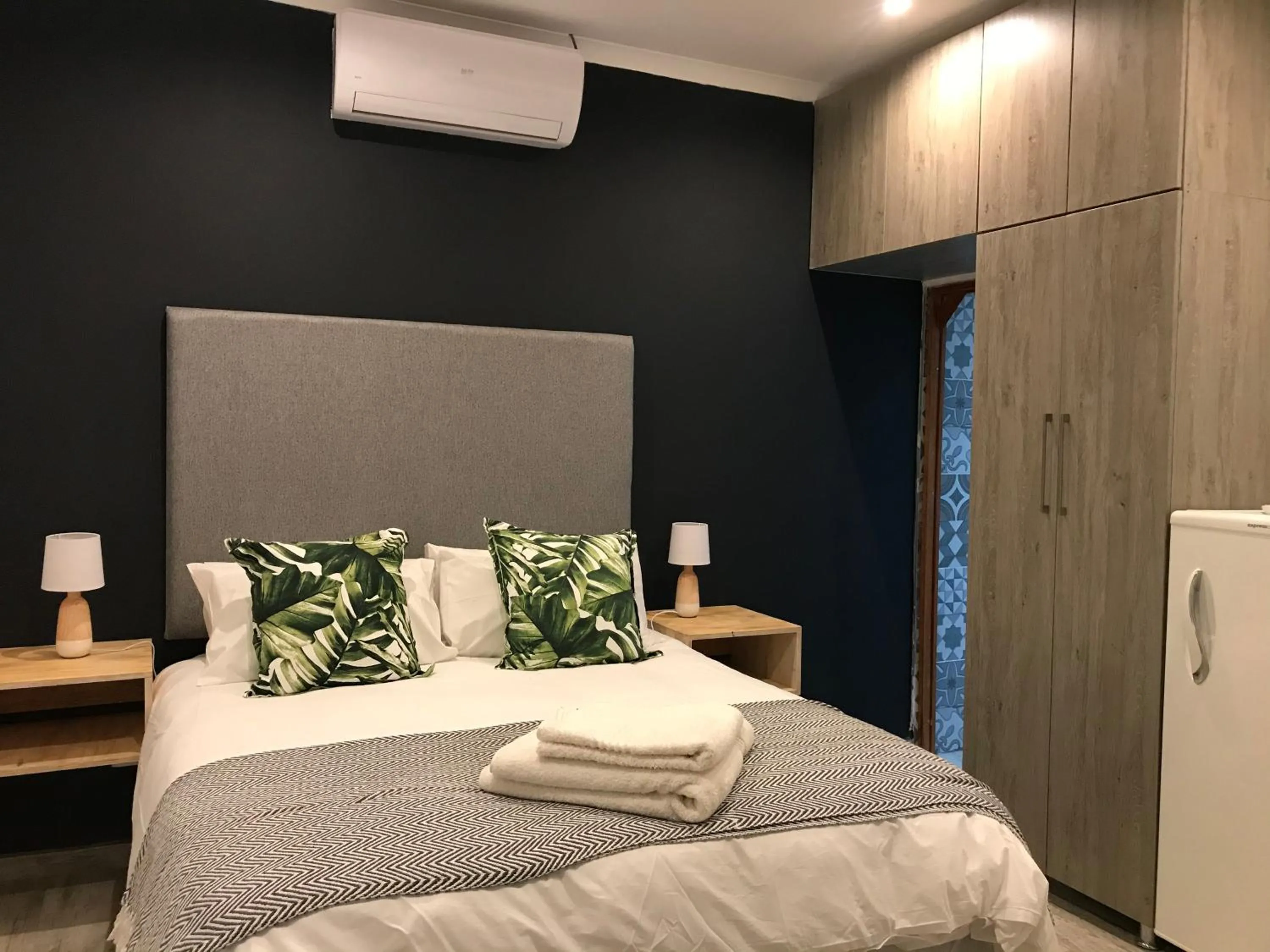 Bedroom, Bed in La Benroy