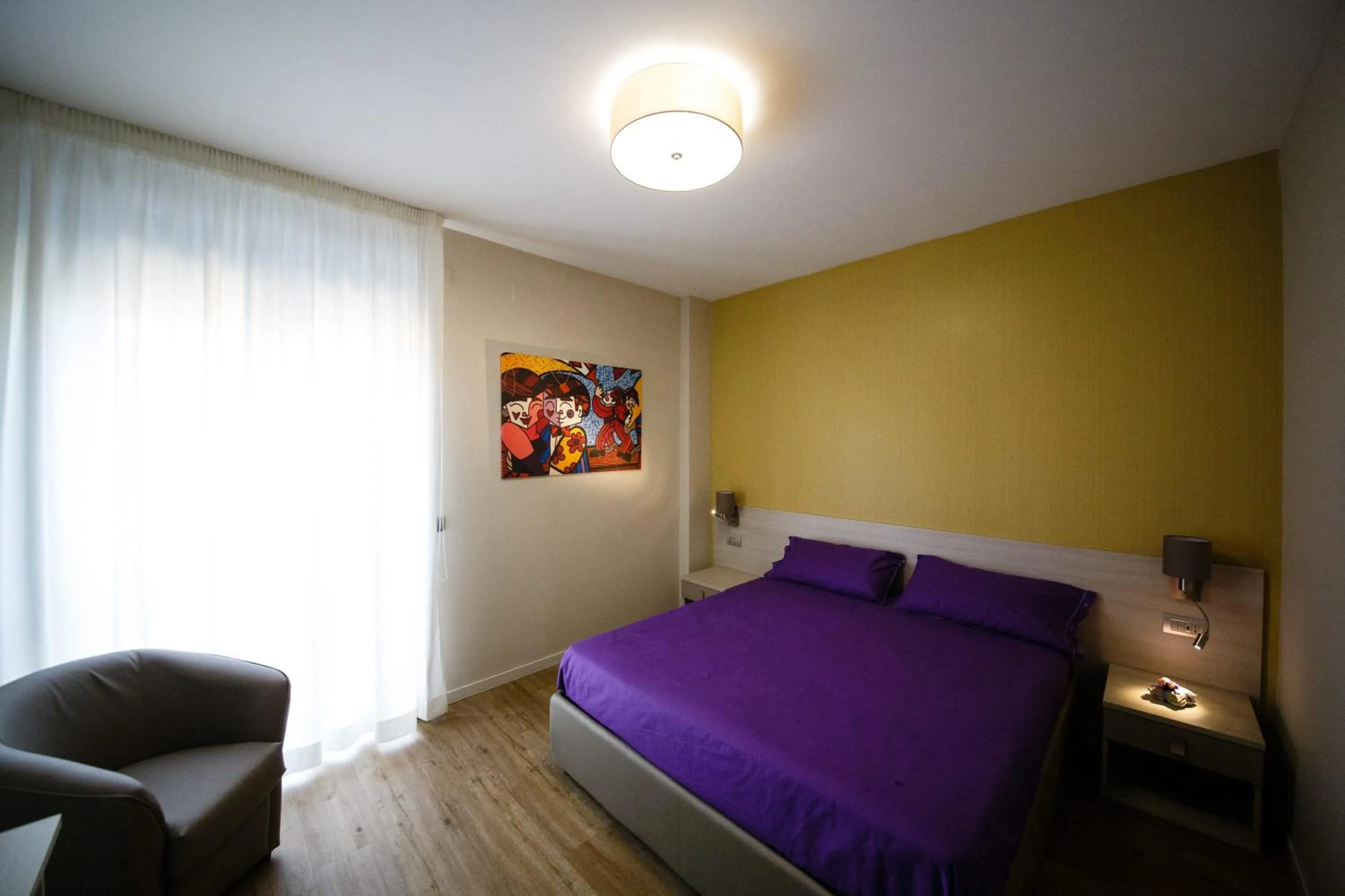 Photo of the whole room, Bed in Bedroom