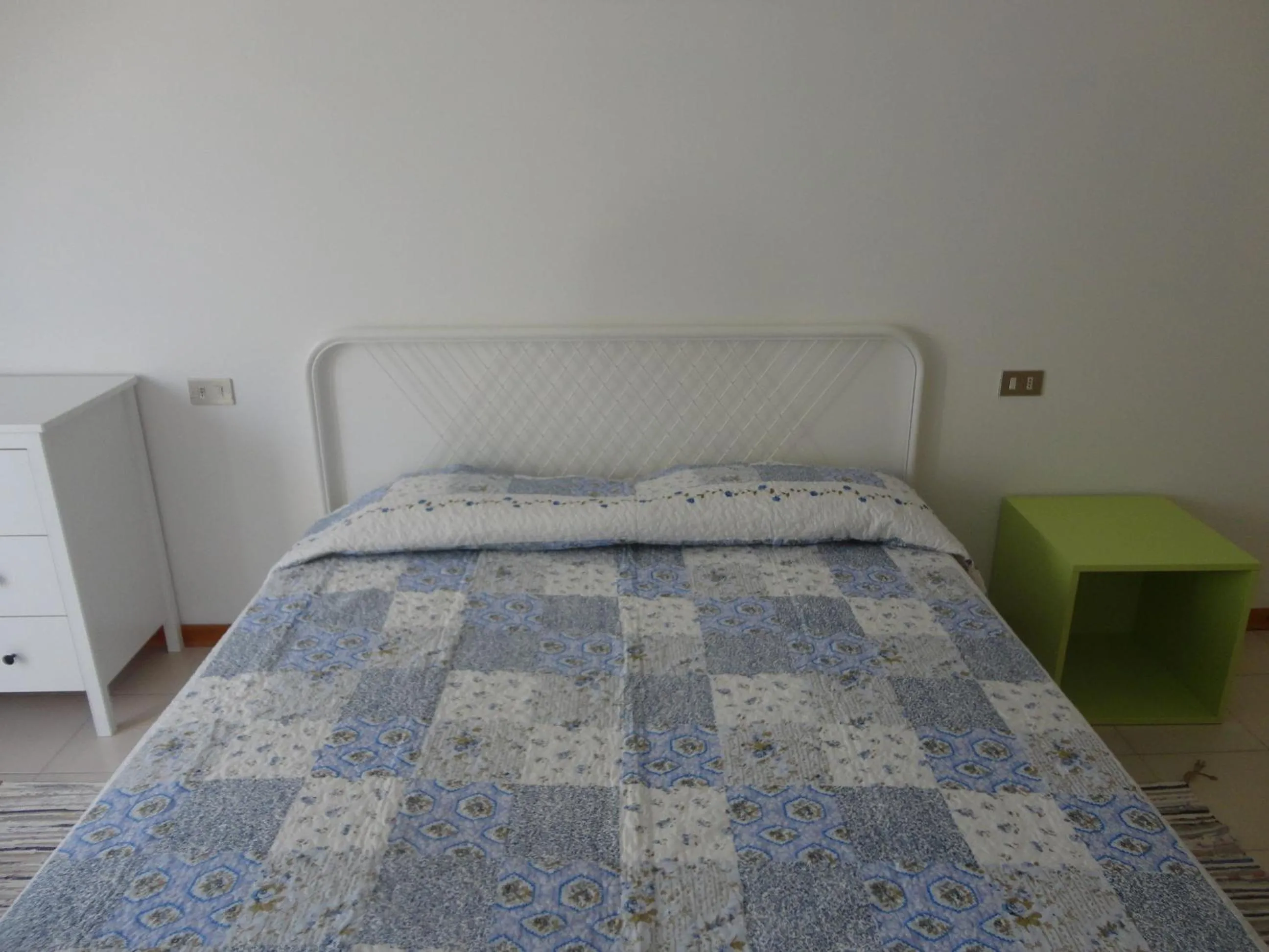 Bedroom, Bed in Via Dante 10 Apartment