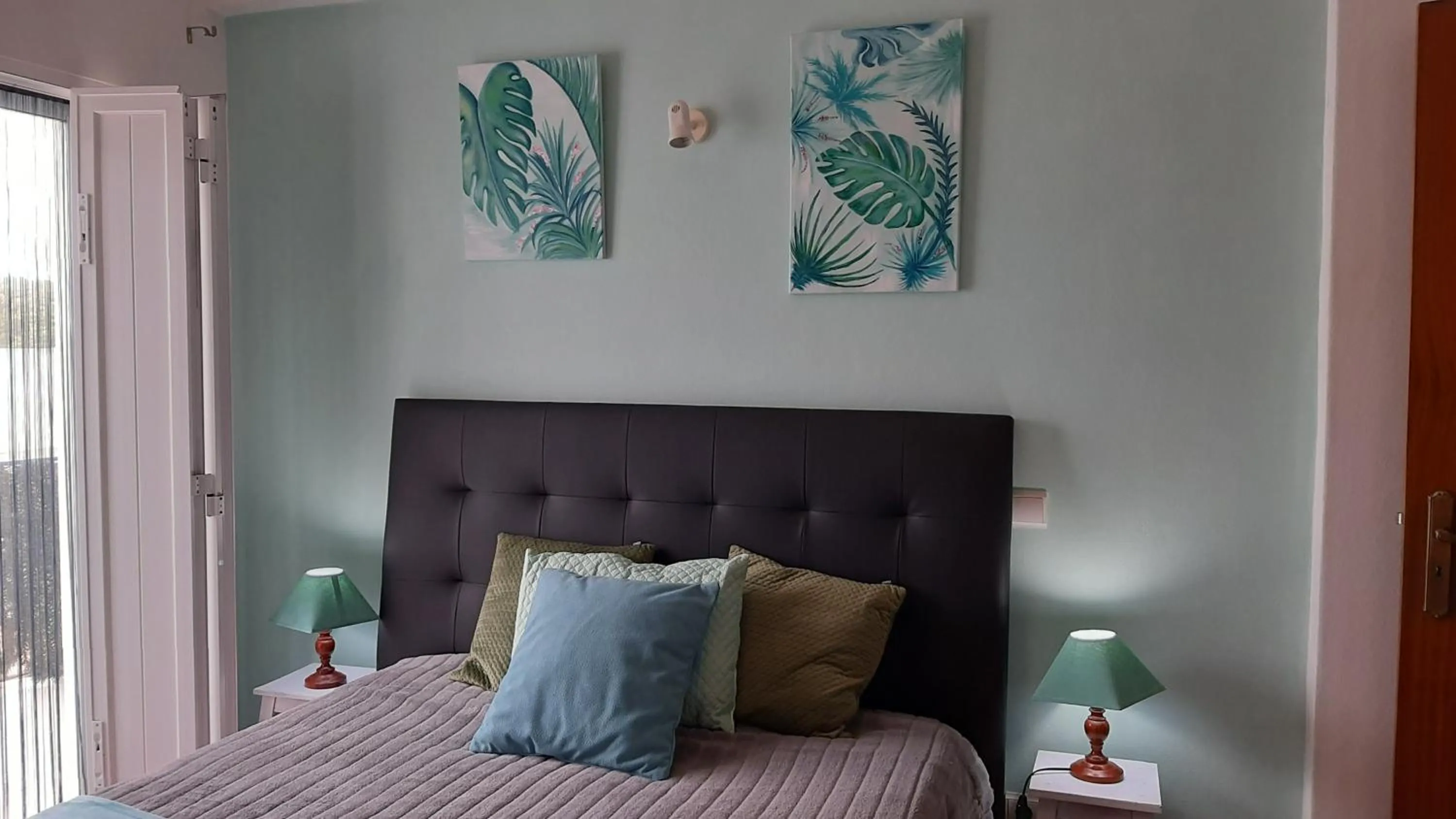 Bed in OCEANUS ROOM With private kitchen, bathroom and terrace 300m from the beach