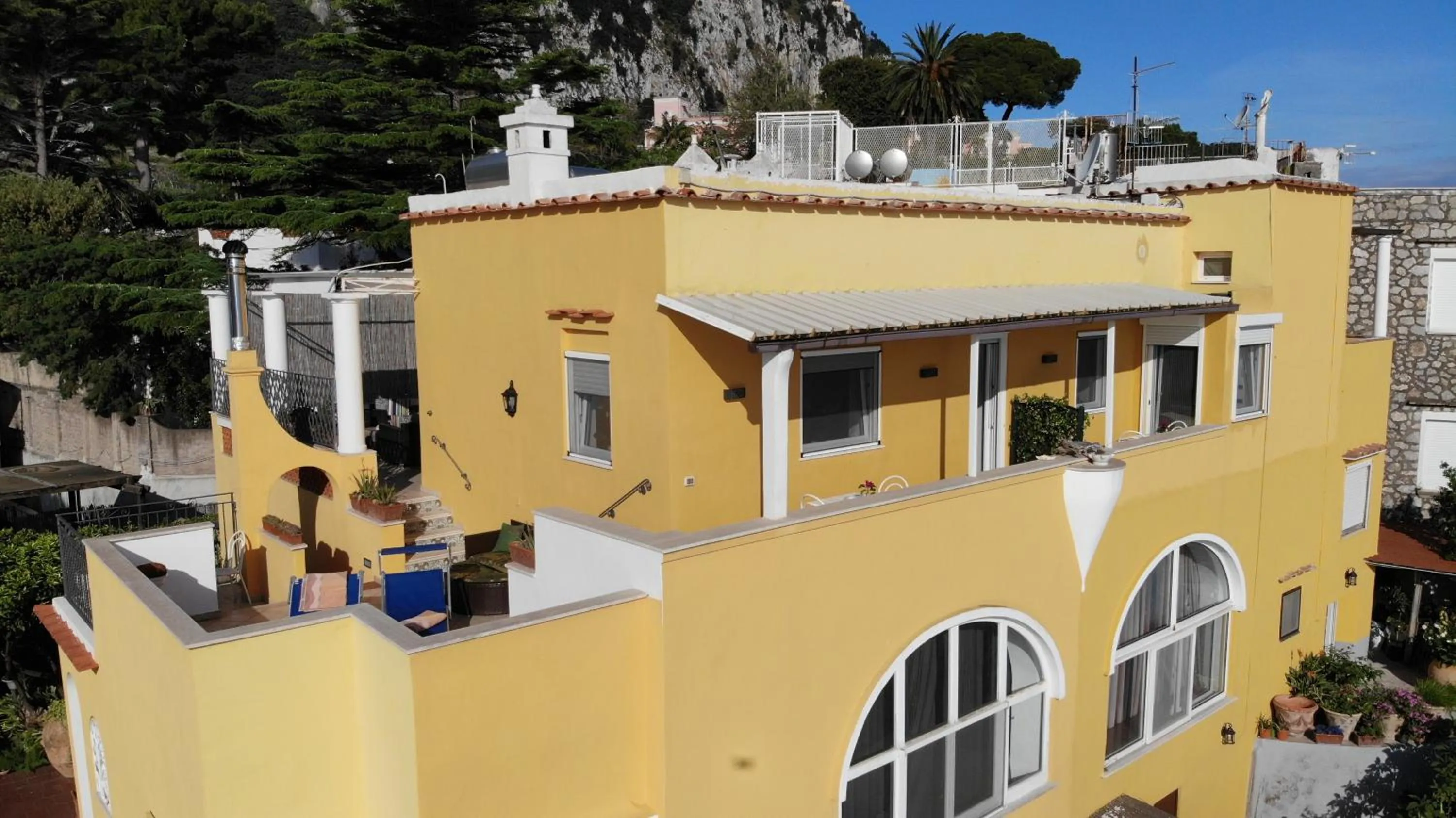 Property building in B&B Punta Vivara