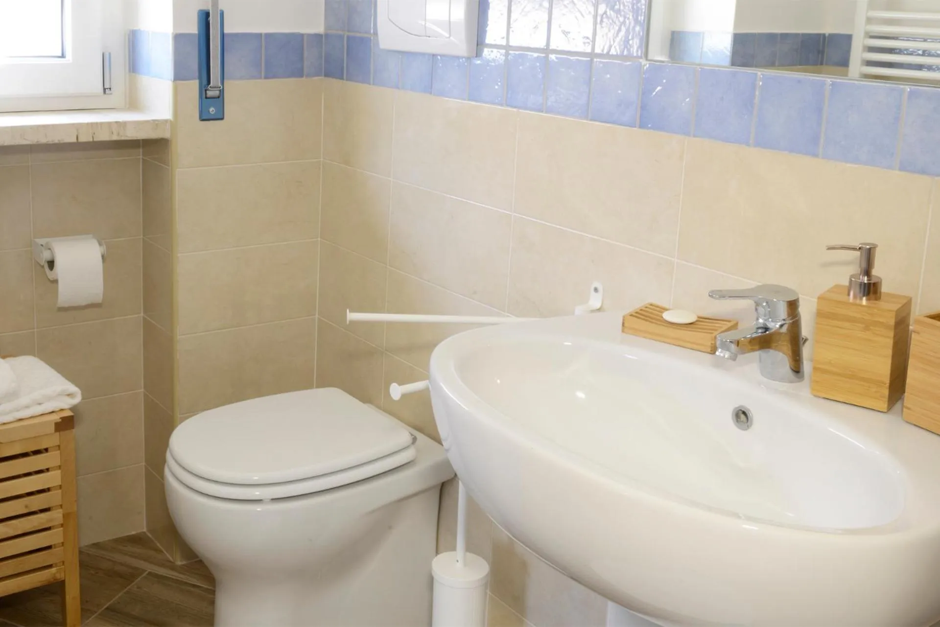 Toilet in Fronte Del Porto