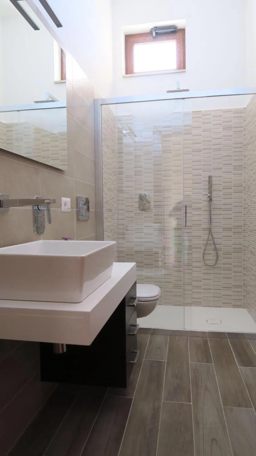 Shower in B&B Villa Reginella