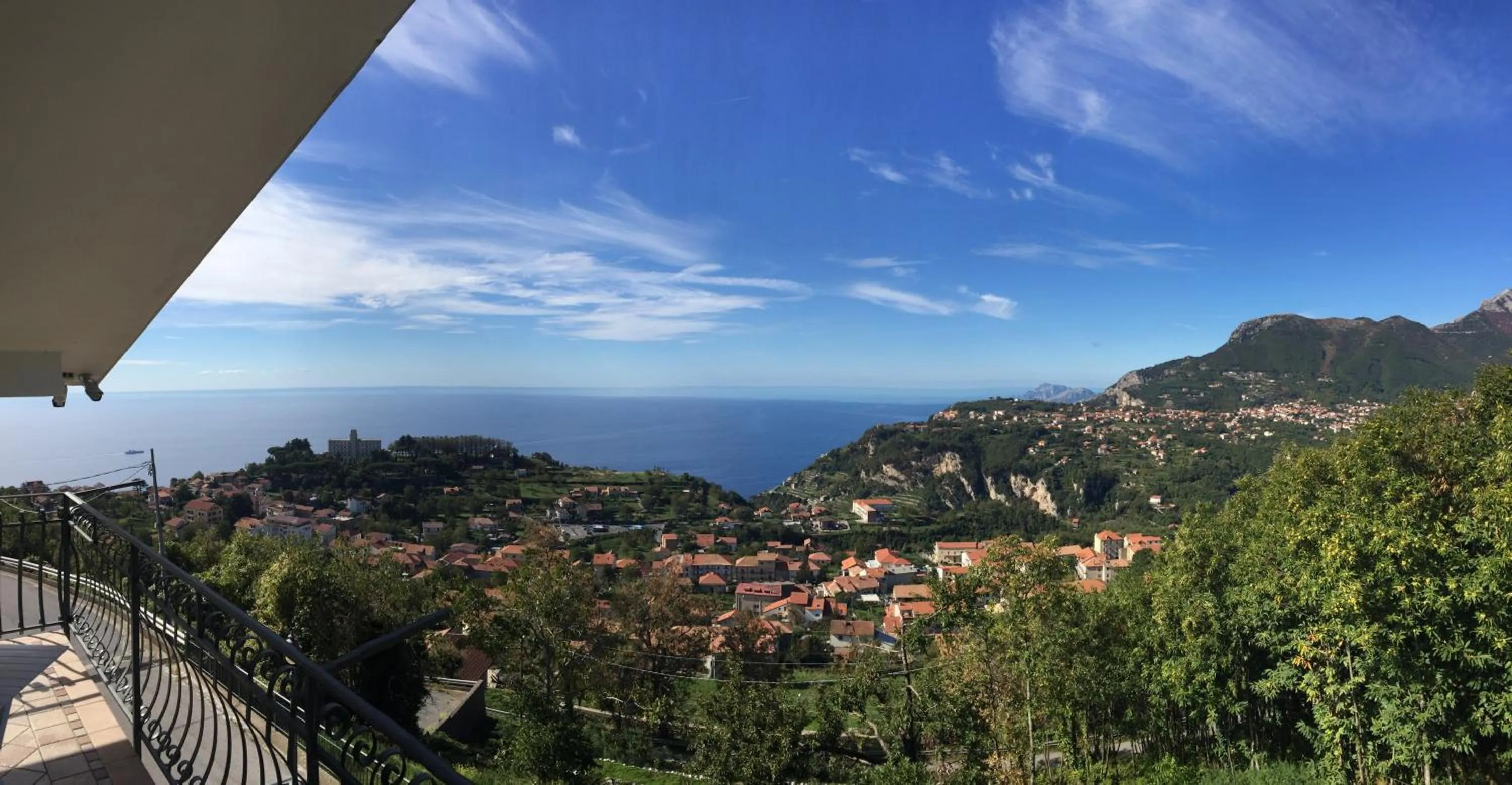 Sea view in B&B Villa Reginella