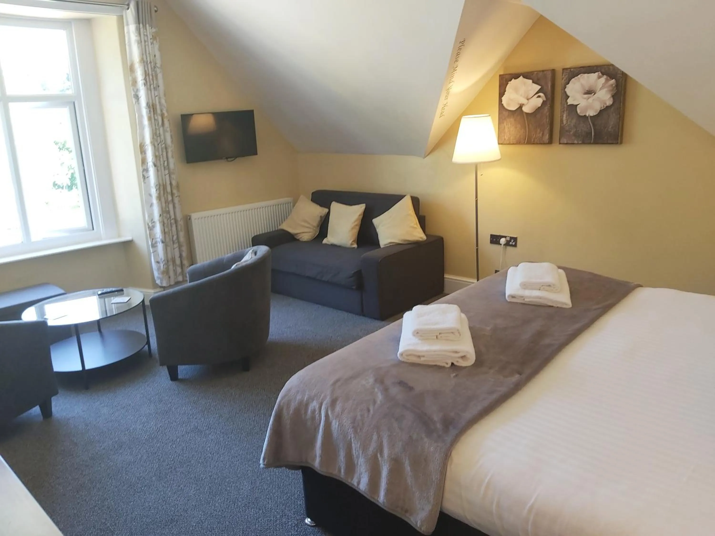 Bed in Elton Guest House