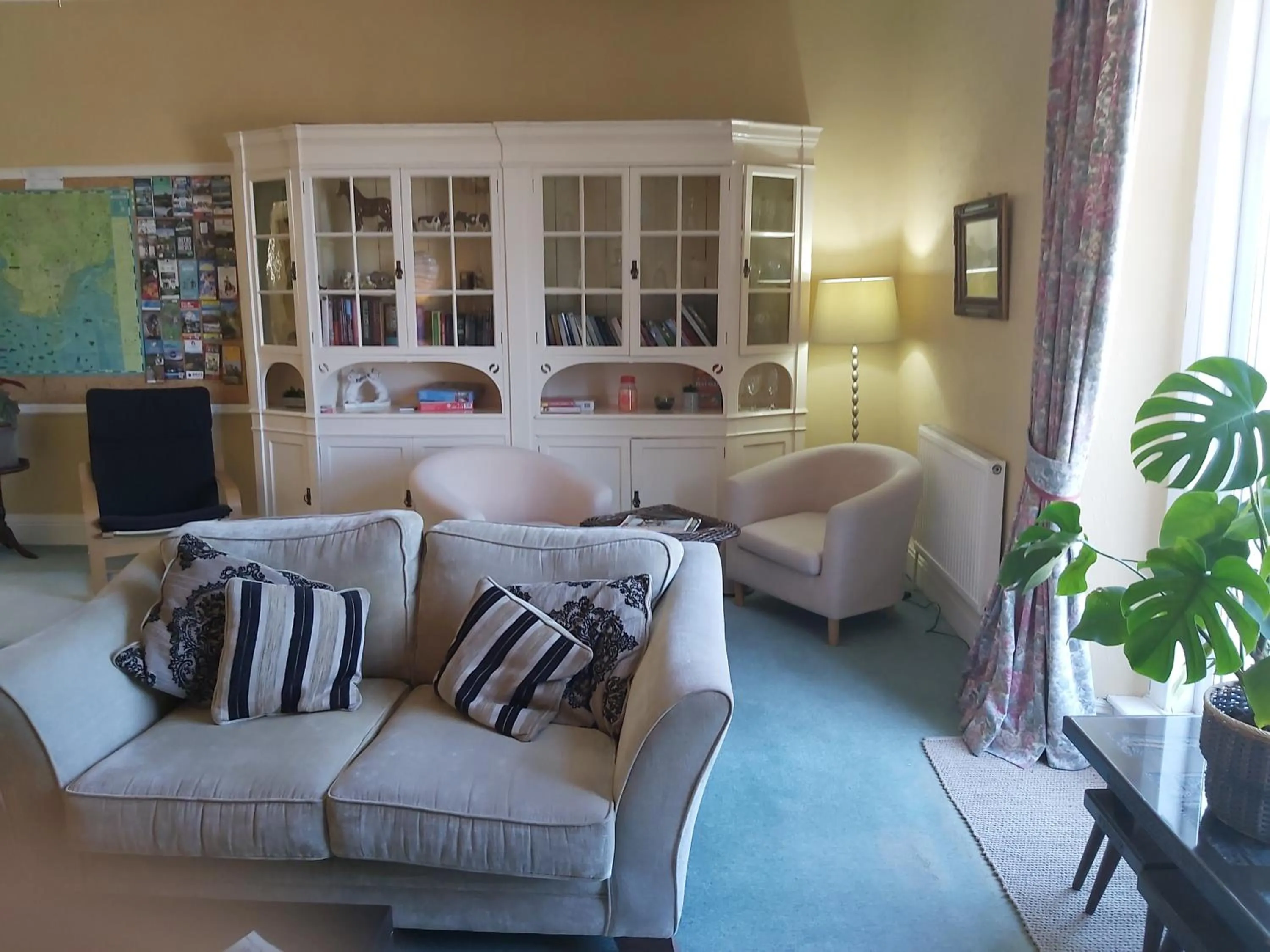 Bed in Elton Guest House