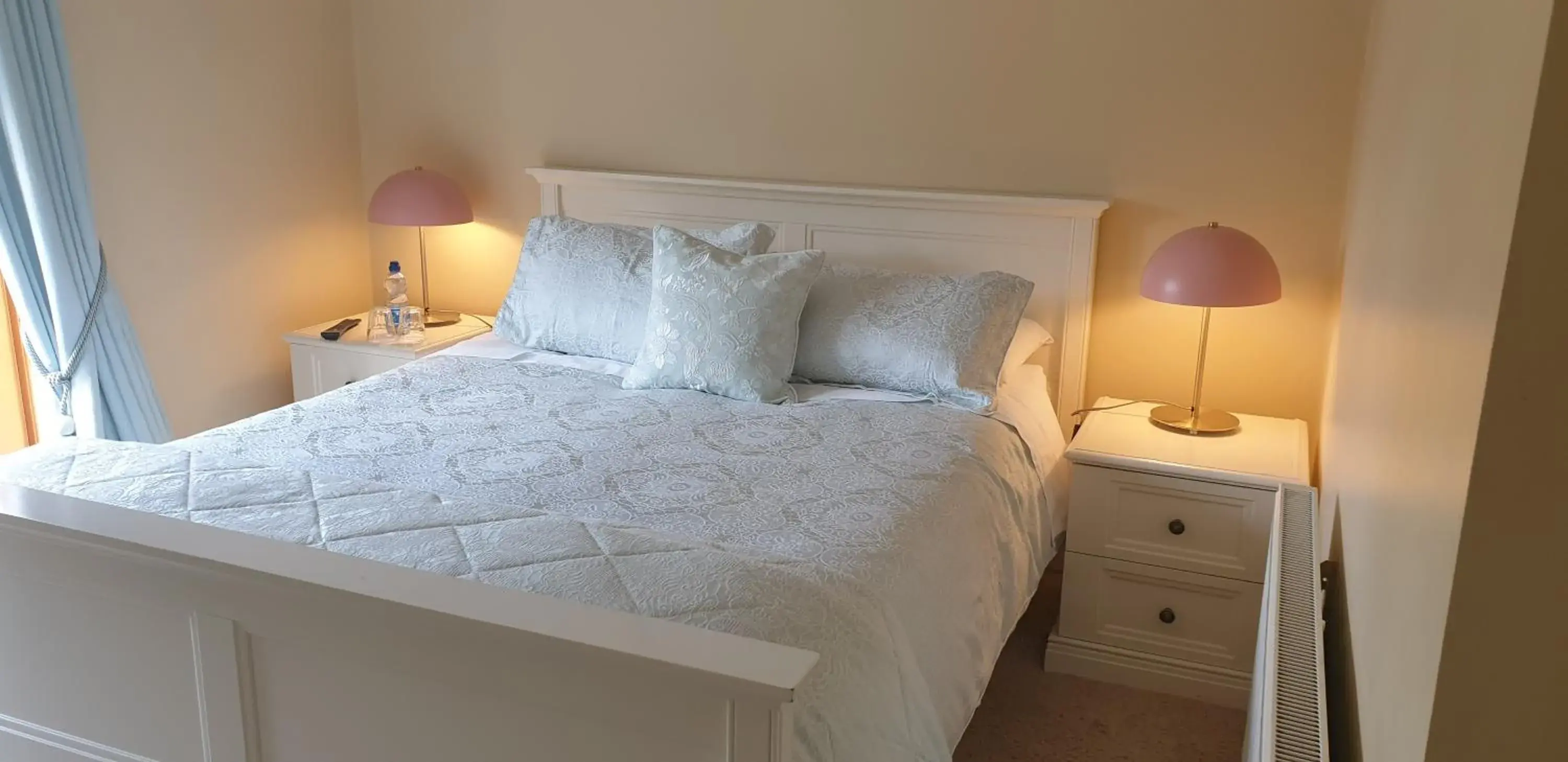 Deluxe Double Room - single occupancy in Knightsbrook Guesthouse Deluxe Double Room - single occupancy in Knightsbrook Guesthouse