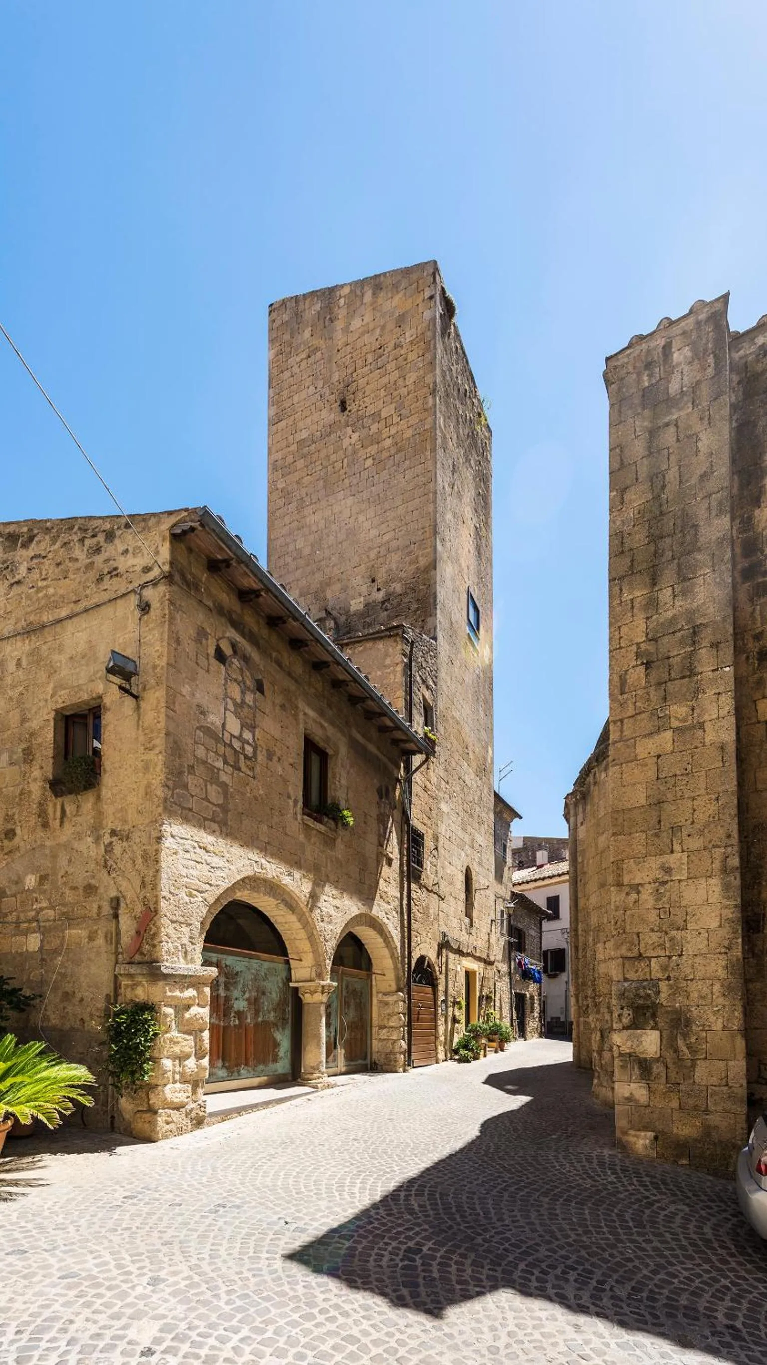 Facade/entrance in Palazzo Castelleschi