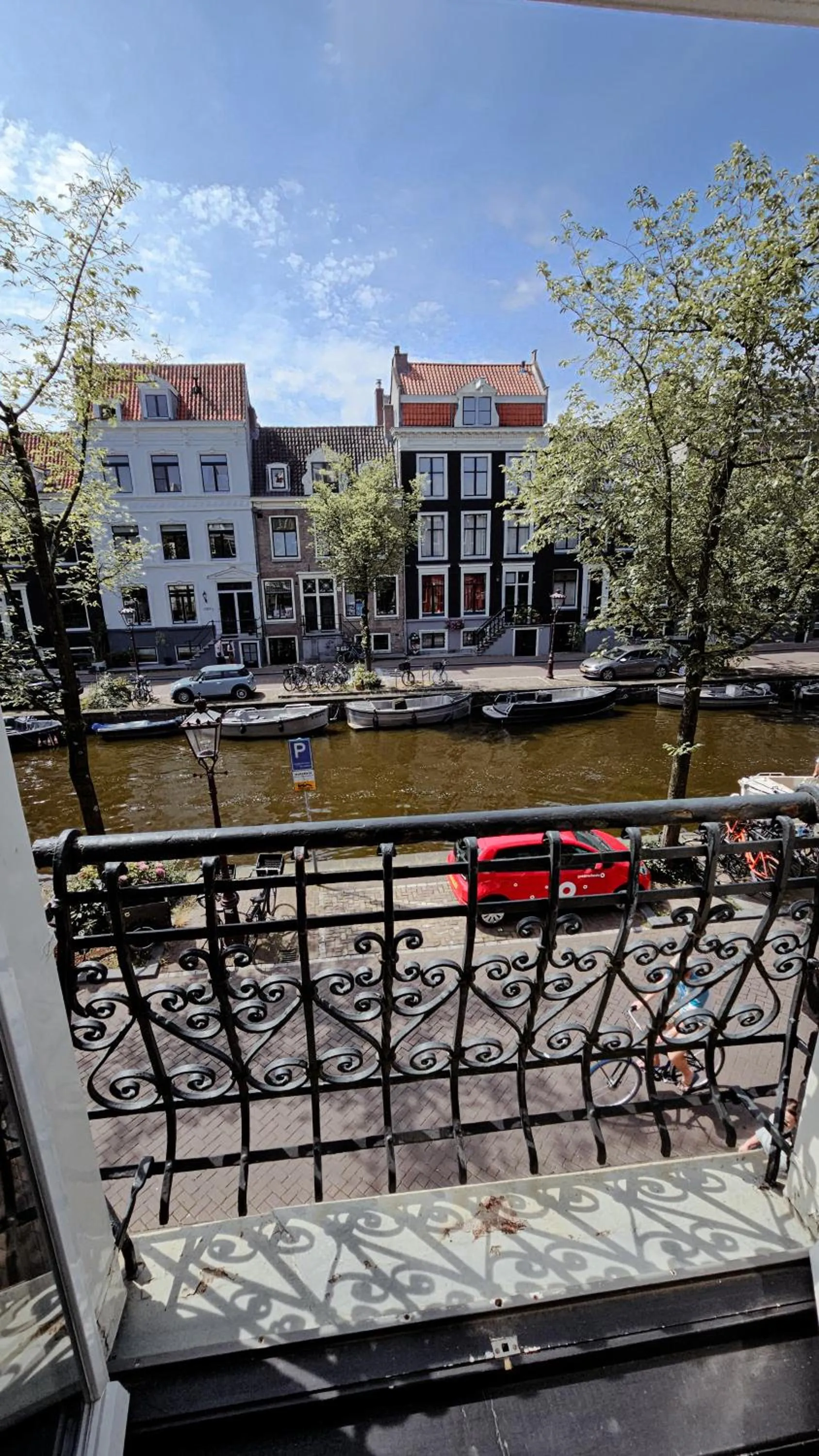 Day in JoyJoyJoy the Black Beauty ecolicious studio in a canal house with French balcony with view on the canals