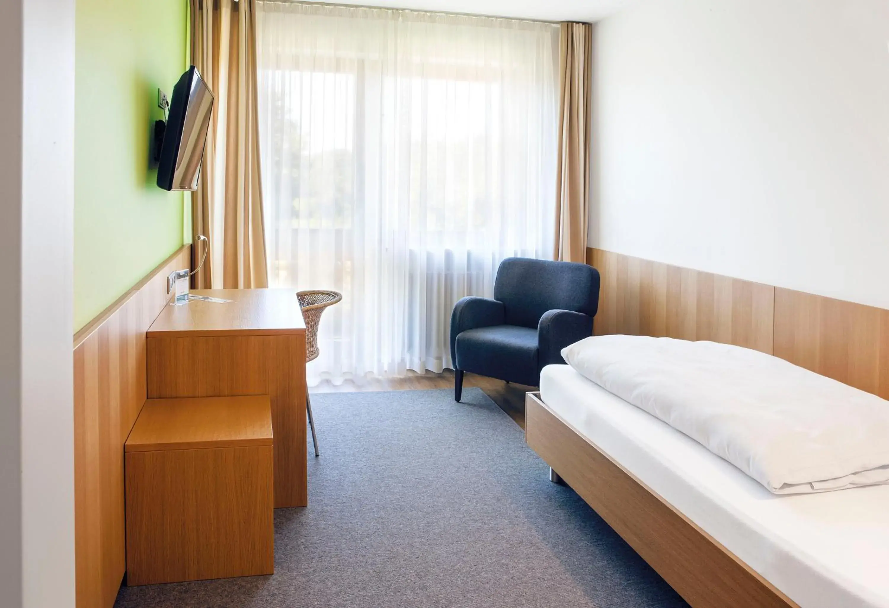 Single Room with Shower in Gästehaus St Theresia Bodensee Single Room with Shower in Gästehaus St Theresia Bodensee