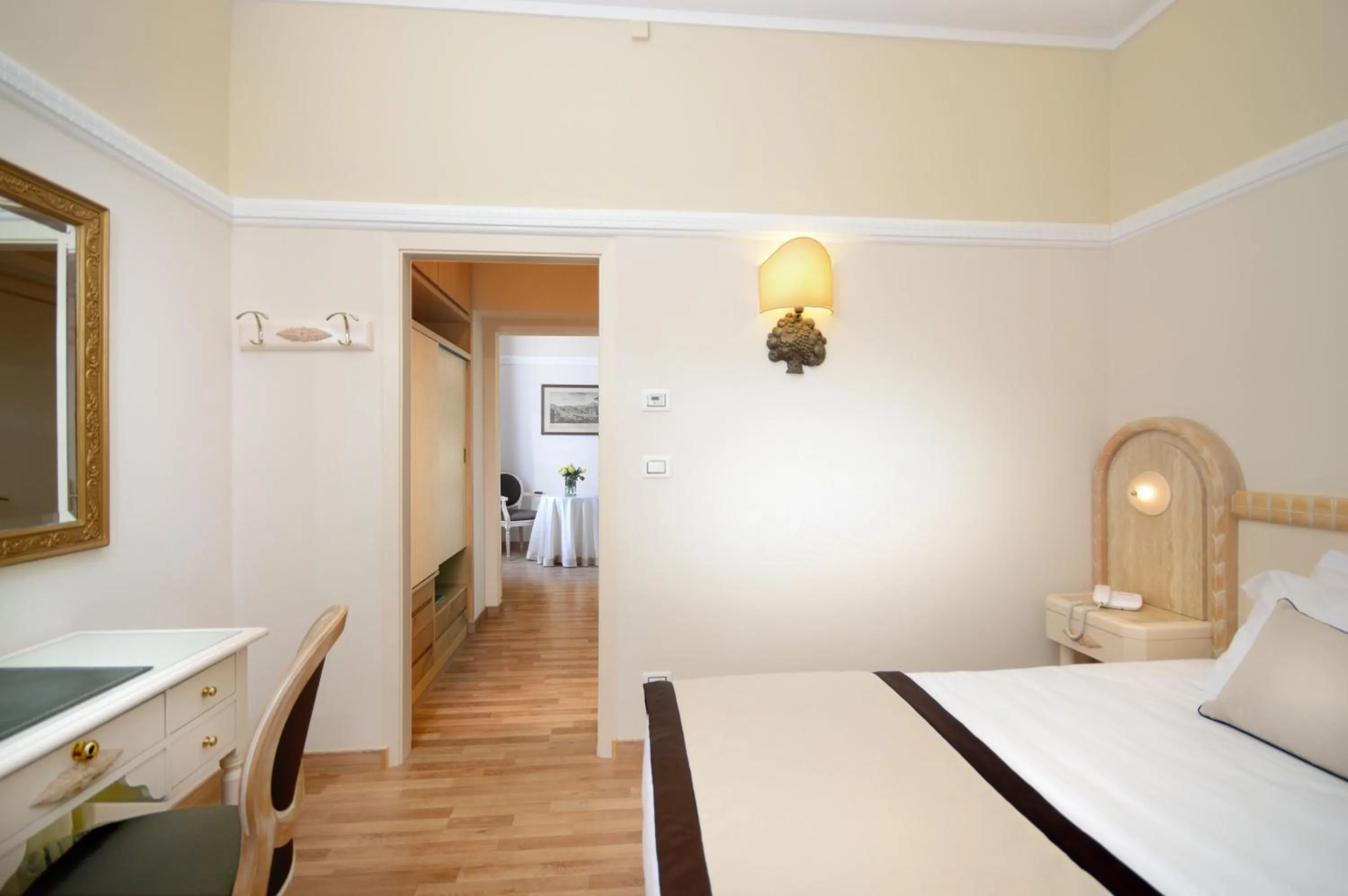 Photo of the whole room, Bed in Grand Hotel Vittoria