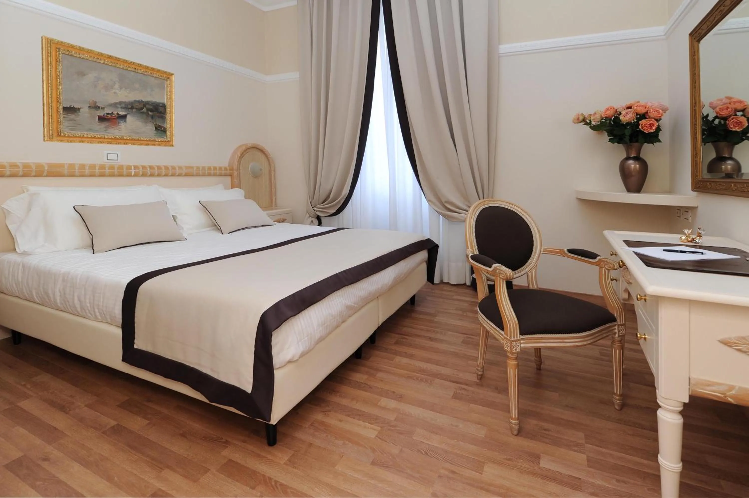 Photo of the whole room, Bed in Grand Hotel Vittoria