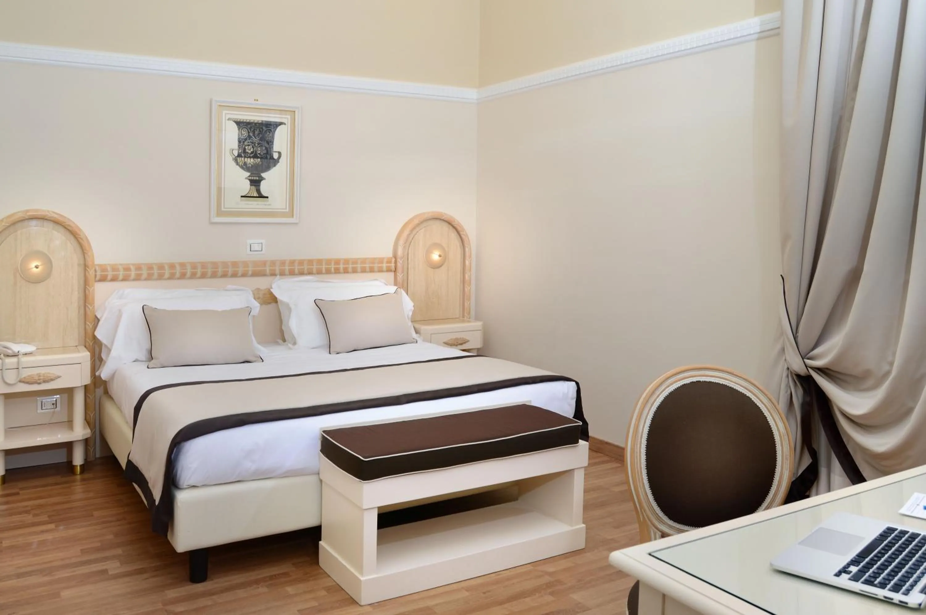 Photo of the whole room, Bed in Grand Hotel Vittoria