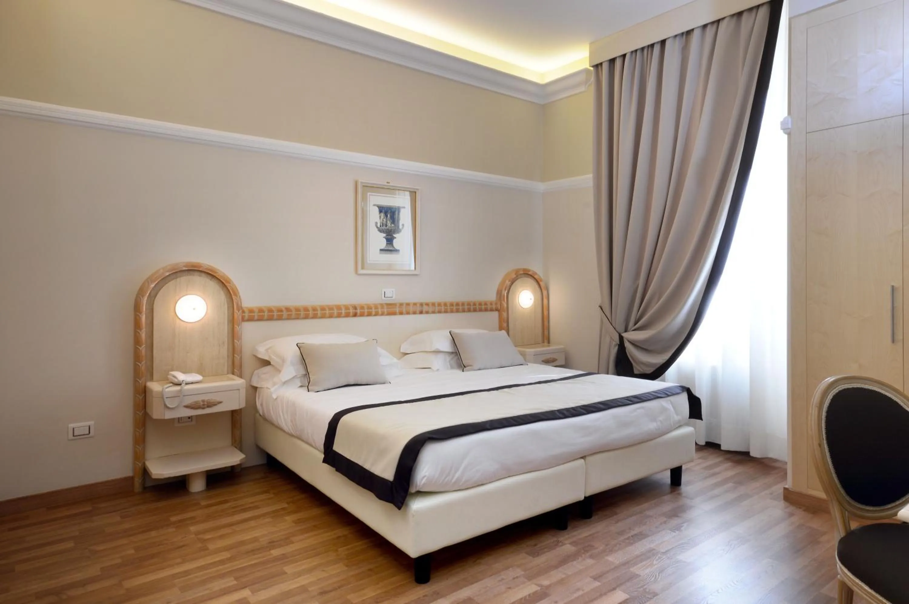 Photo of the whole room, Bed in Grand Hotel Vittoria