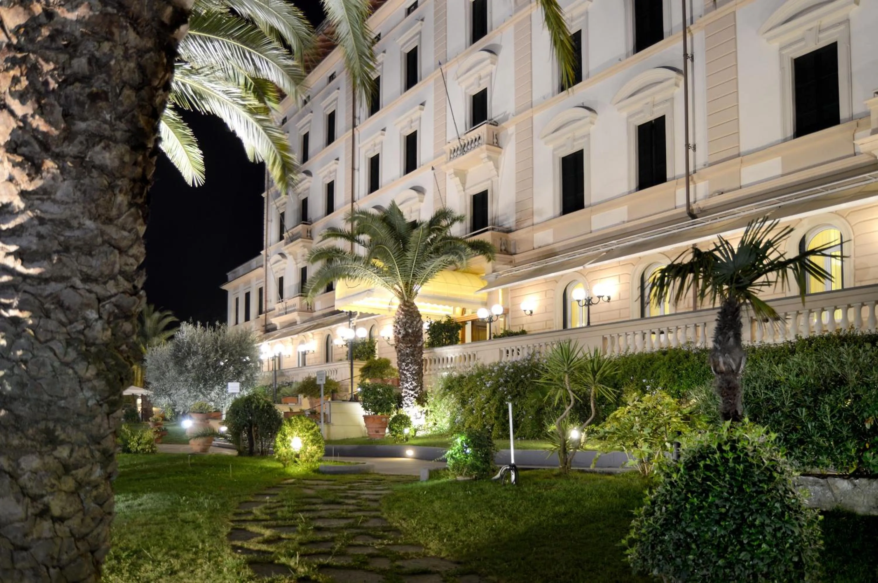 Garden in Grand Hotel Vittoria