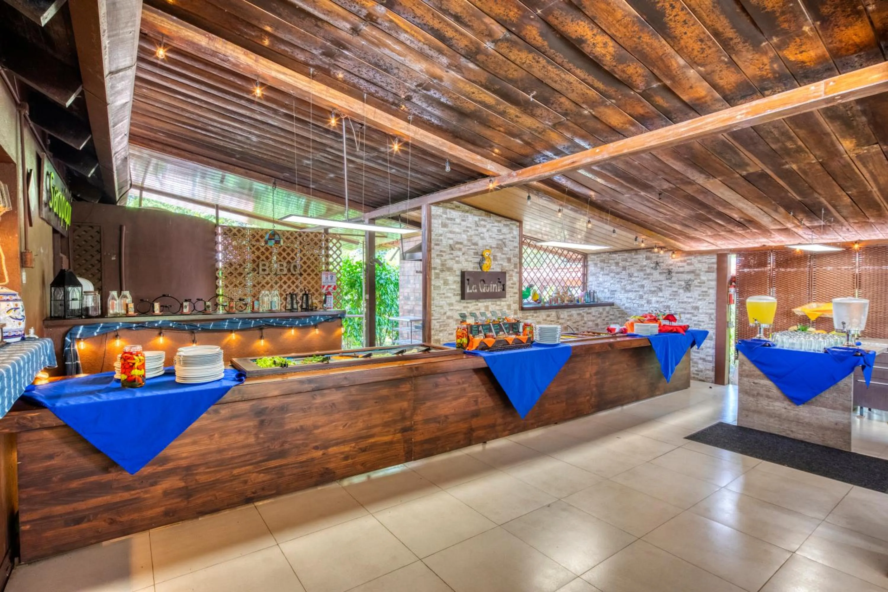 Restaurant/places to eat in La Quinta Sarapiqui Lodge