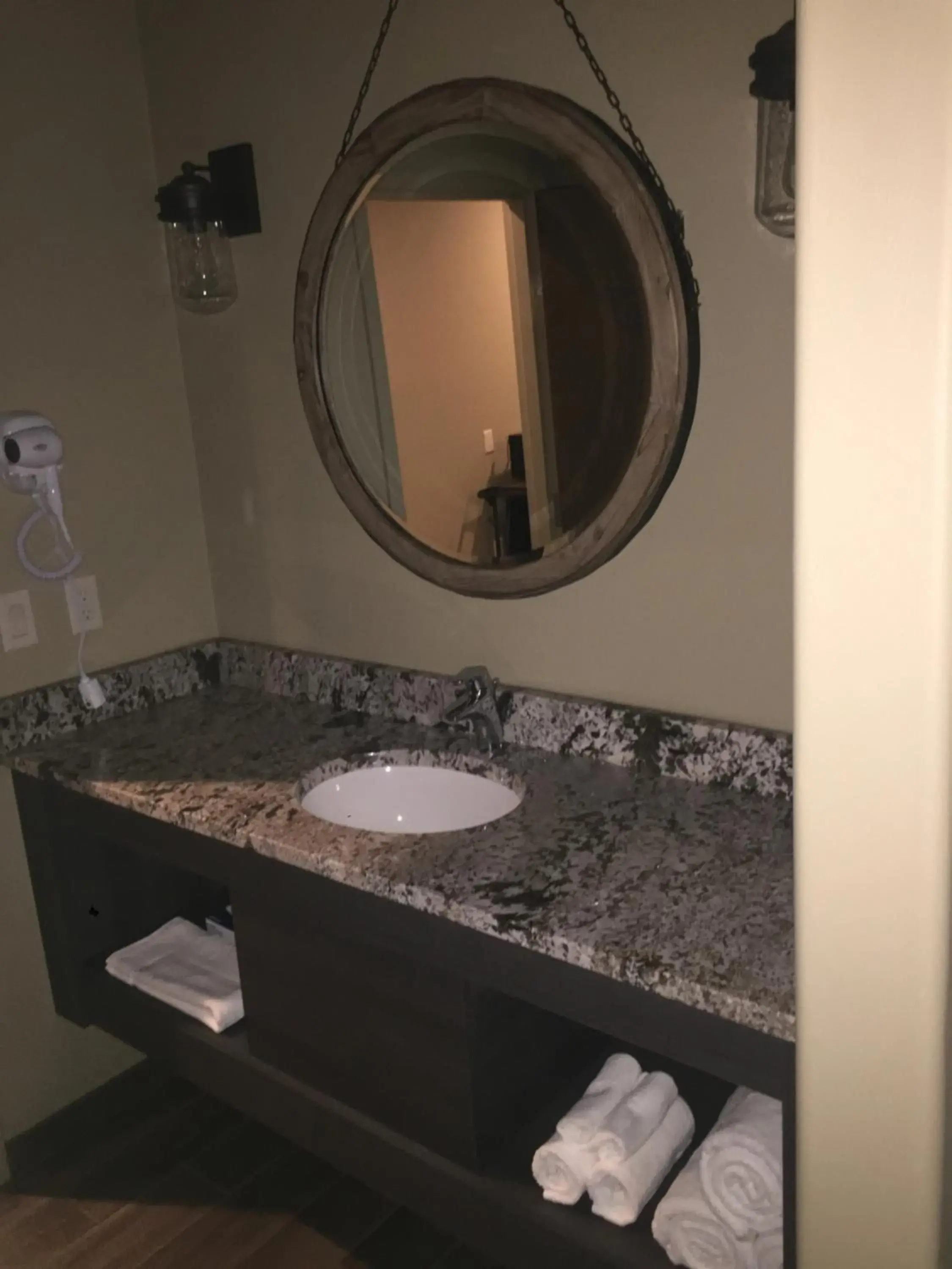 King Room in Canyon Country Lodge King Room in Canyon Country Lodge