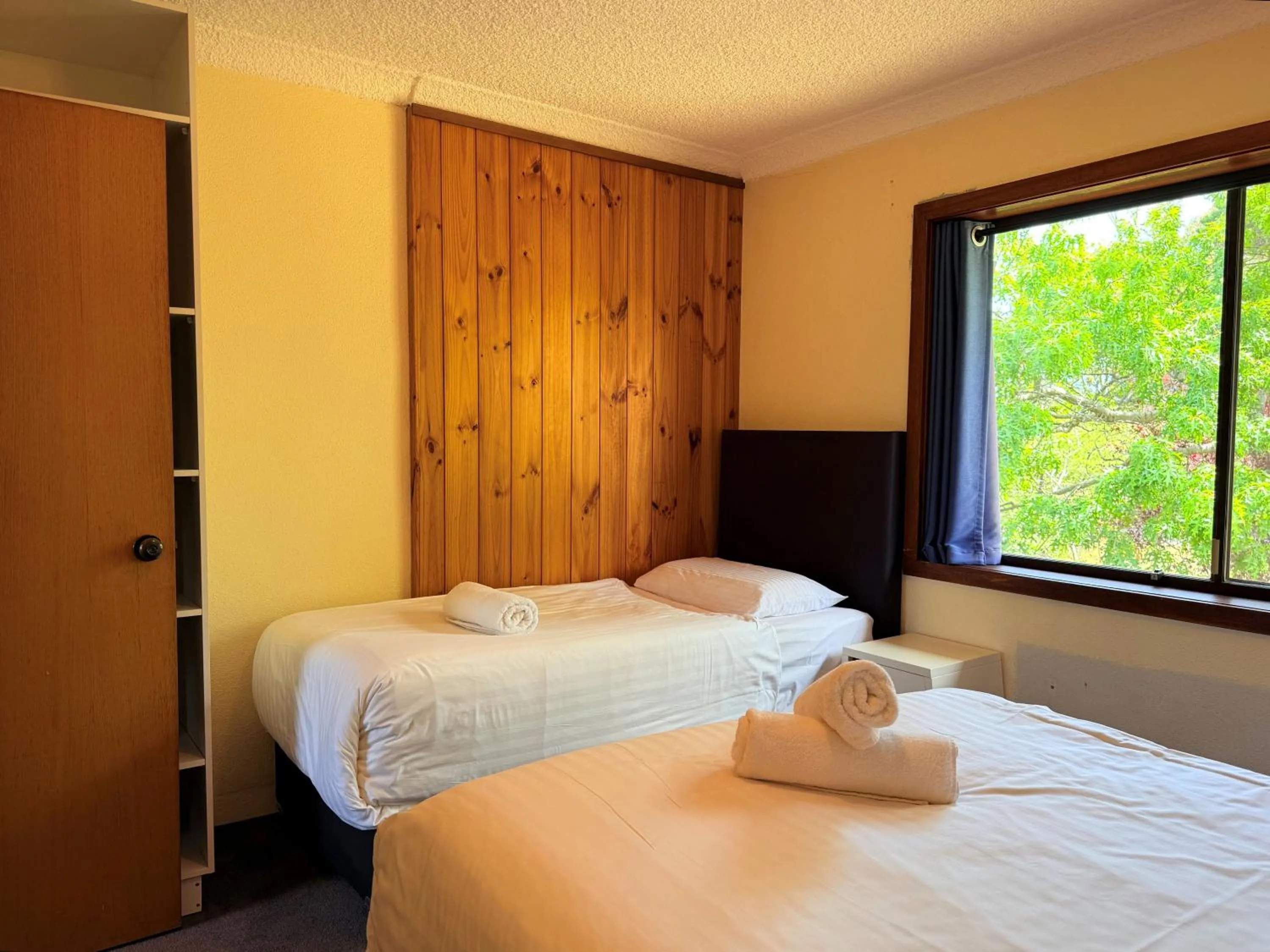 Bedroom, Bed in Leski Club