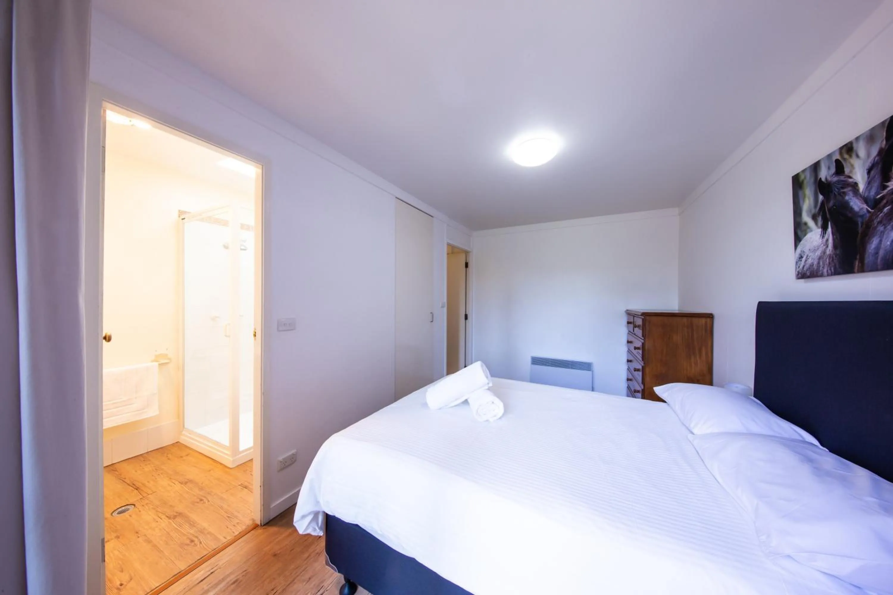 Bedroom, Bed in Leski Club
