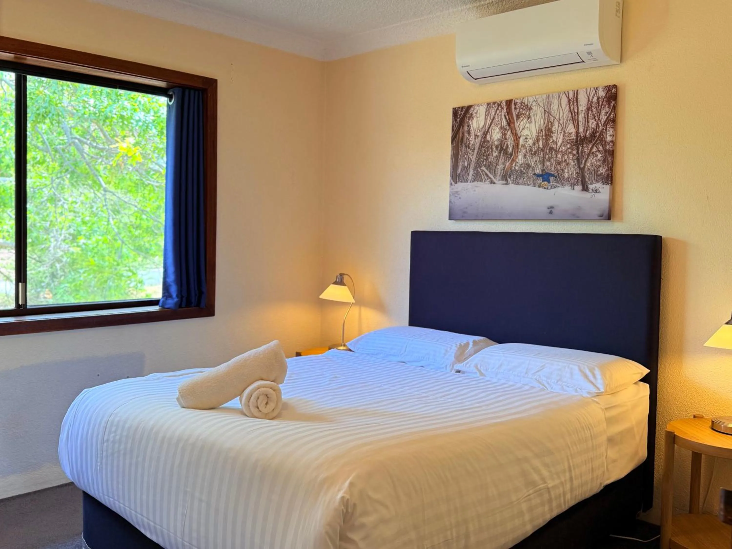 Bedroom, Bed in Leski Club