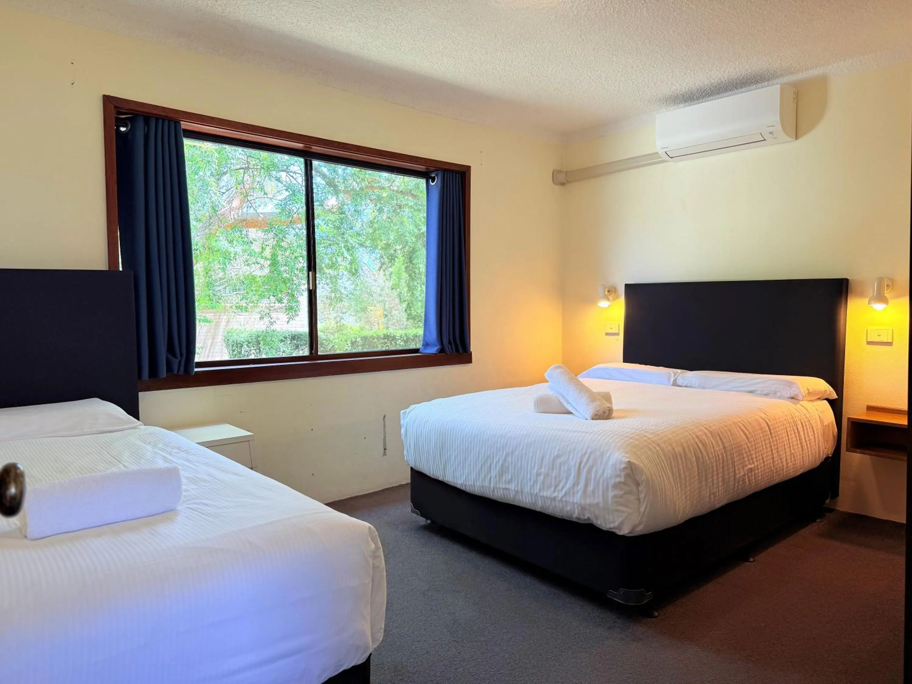 Bedroom, Bed in Leski Club