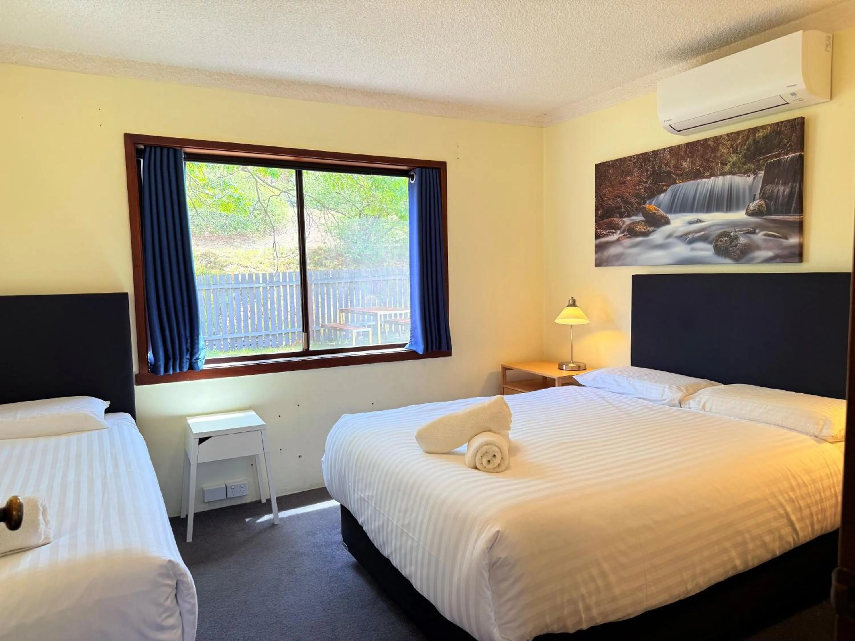 Bedroom, Bed in Leski Club