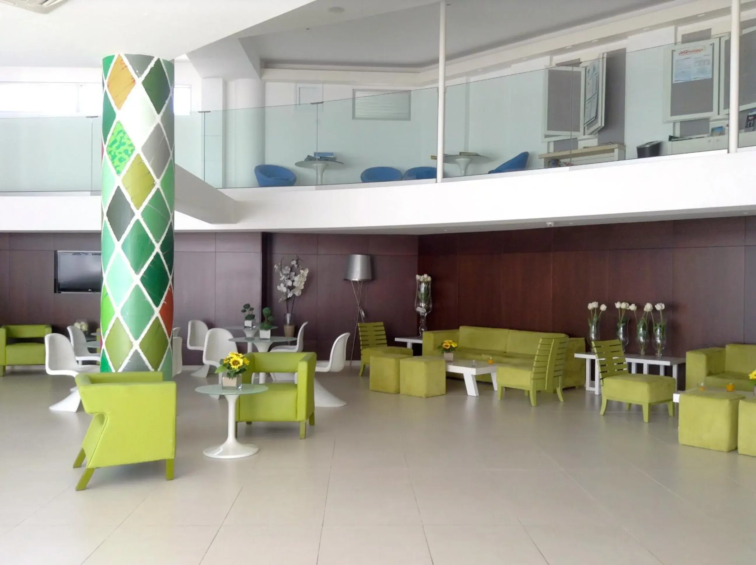 Lounge or bar in Limanaki Beach Hotel & Suites Lounge or bar in Limanaki Beach Hotel & Suites