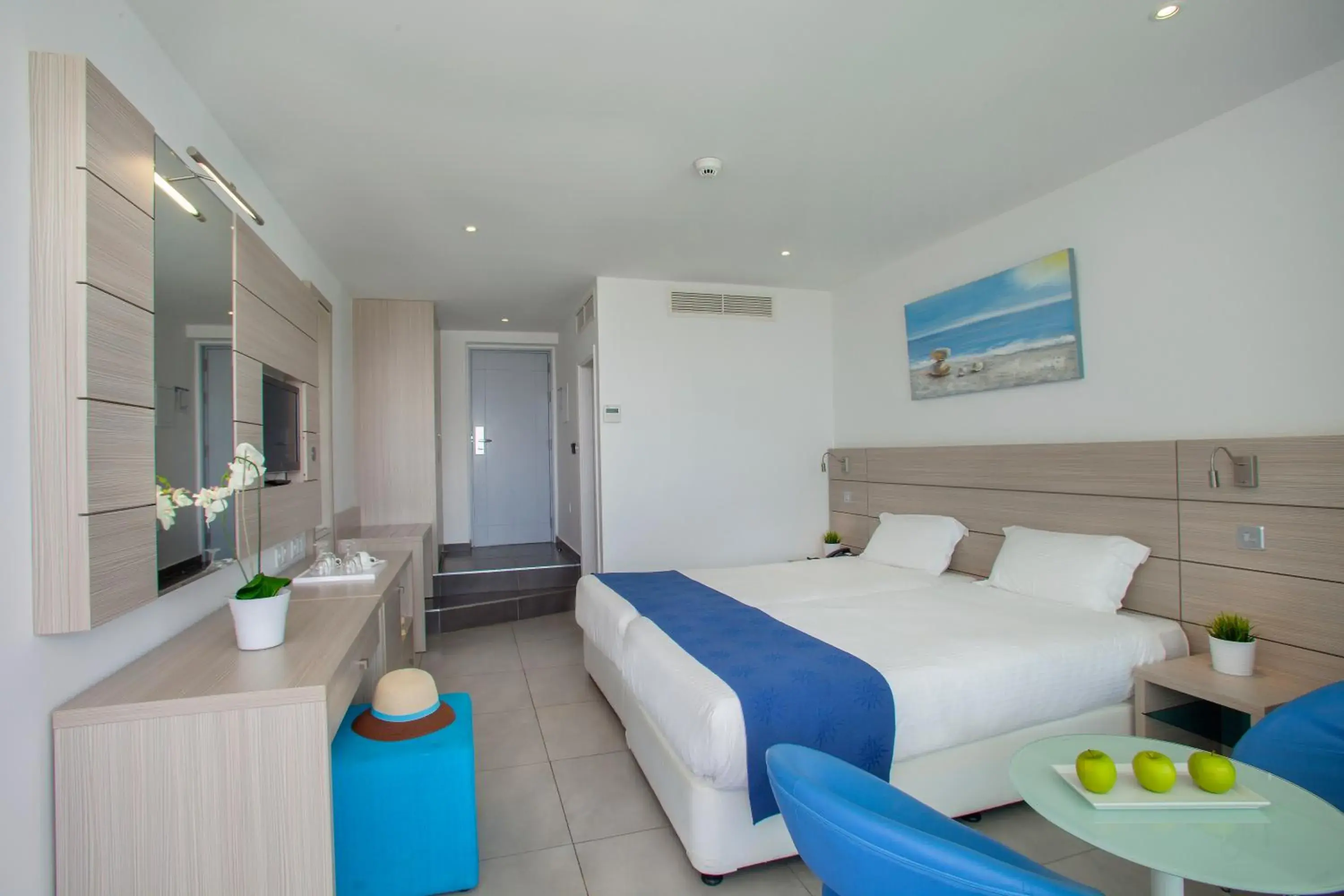 Bedroom, Bed in Limanaki Beach Hotel & Suites Bedroom, Bed in Limanaki Beach Hotel & Suites