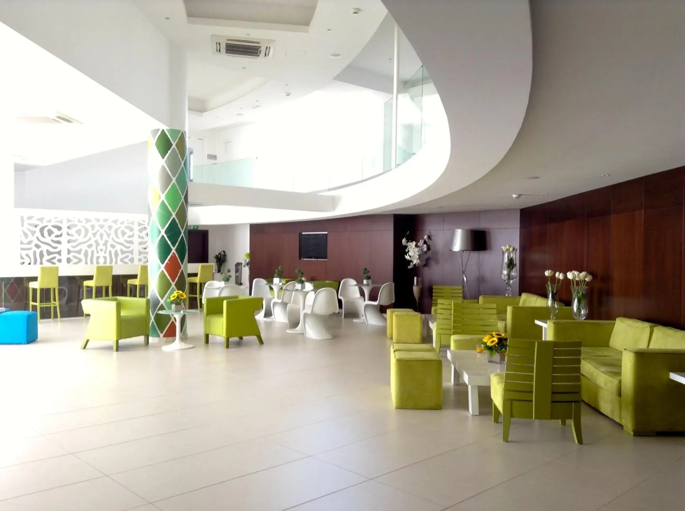Lounge or bar in Limanaki Beach Hotel & Suites Lounge or bar in Limanaki Beach Hotel & Suites