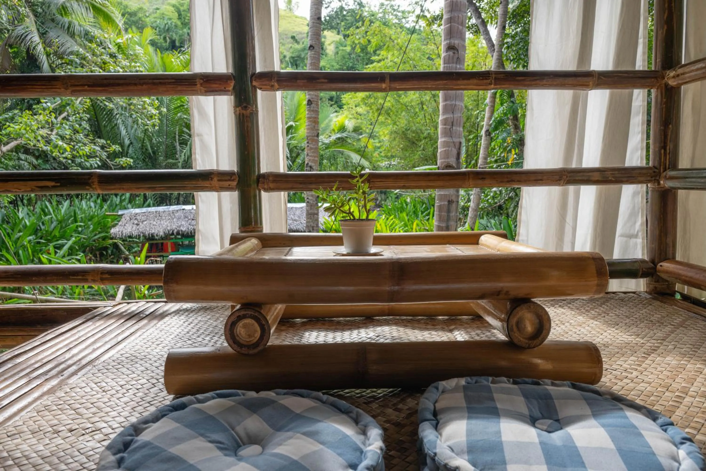 Water to Forest Ecolodge