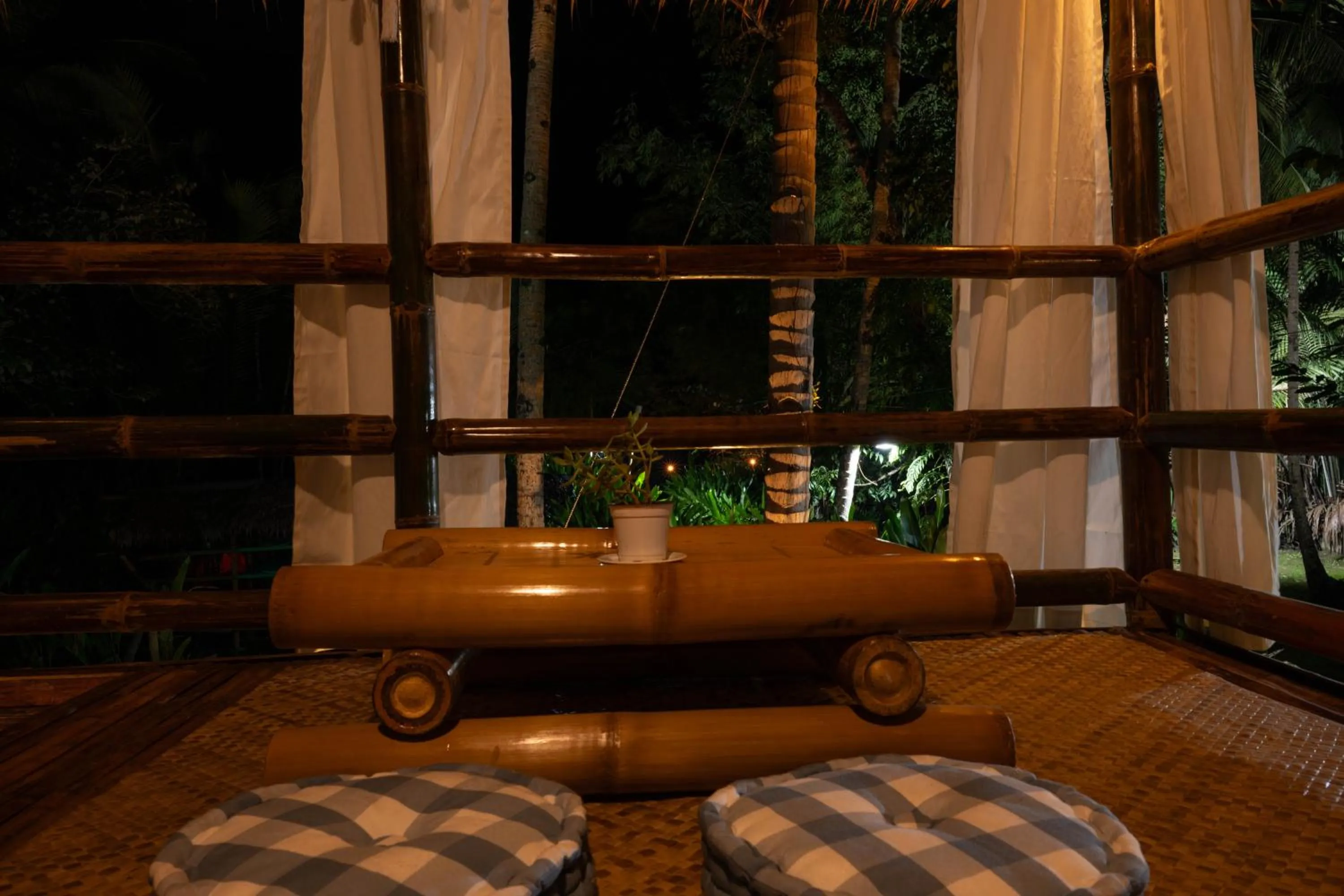 Water to Forest Ecolodge