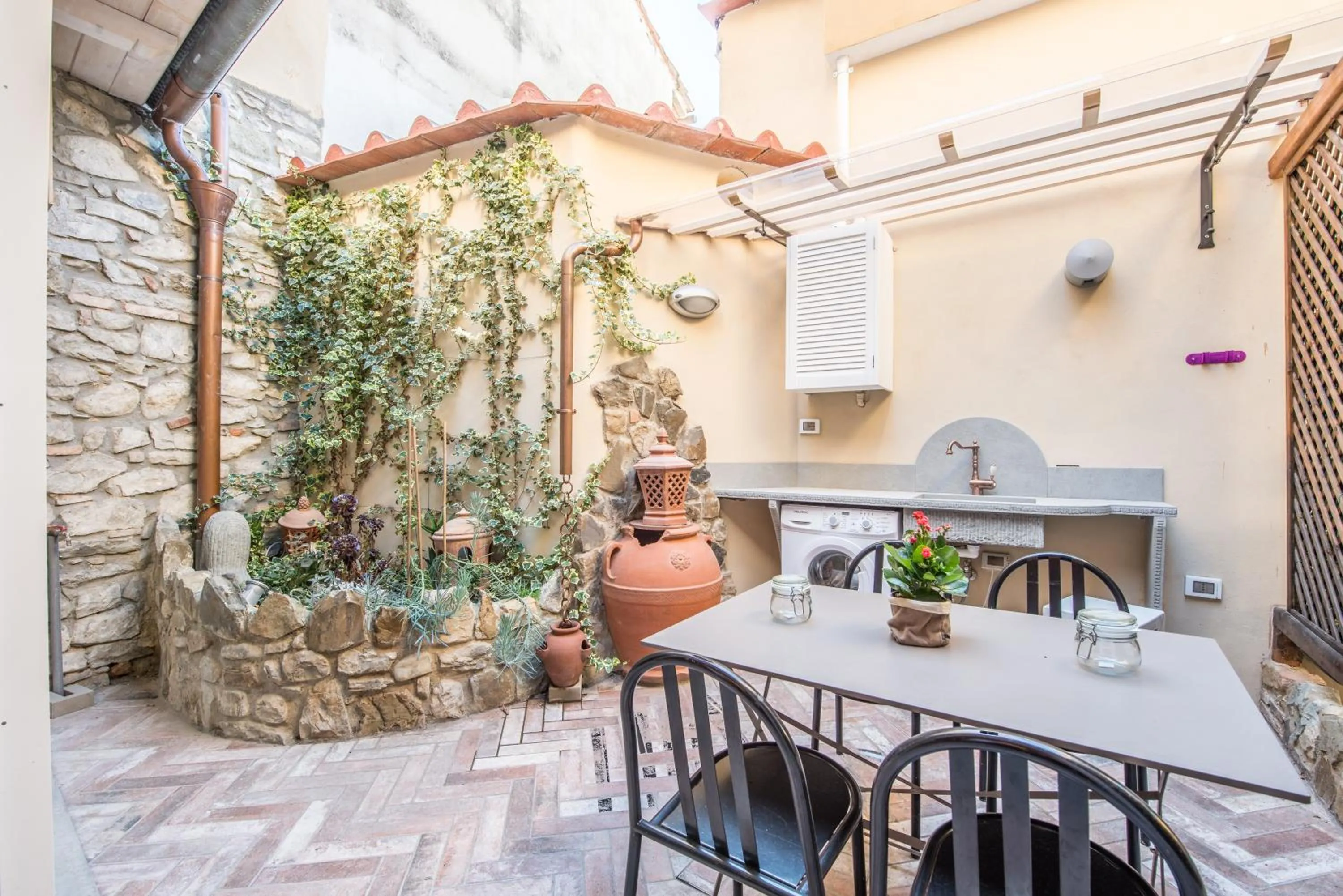 Patio in Giglio Apartments by Mmega