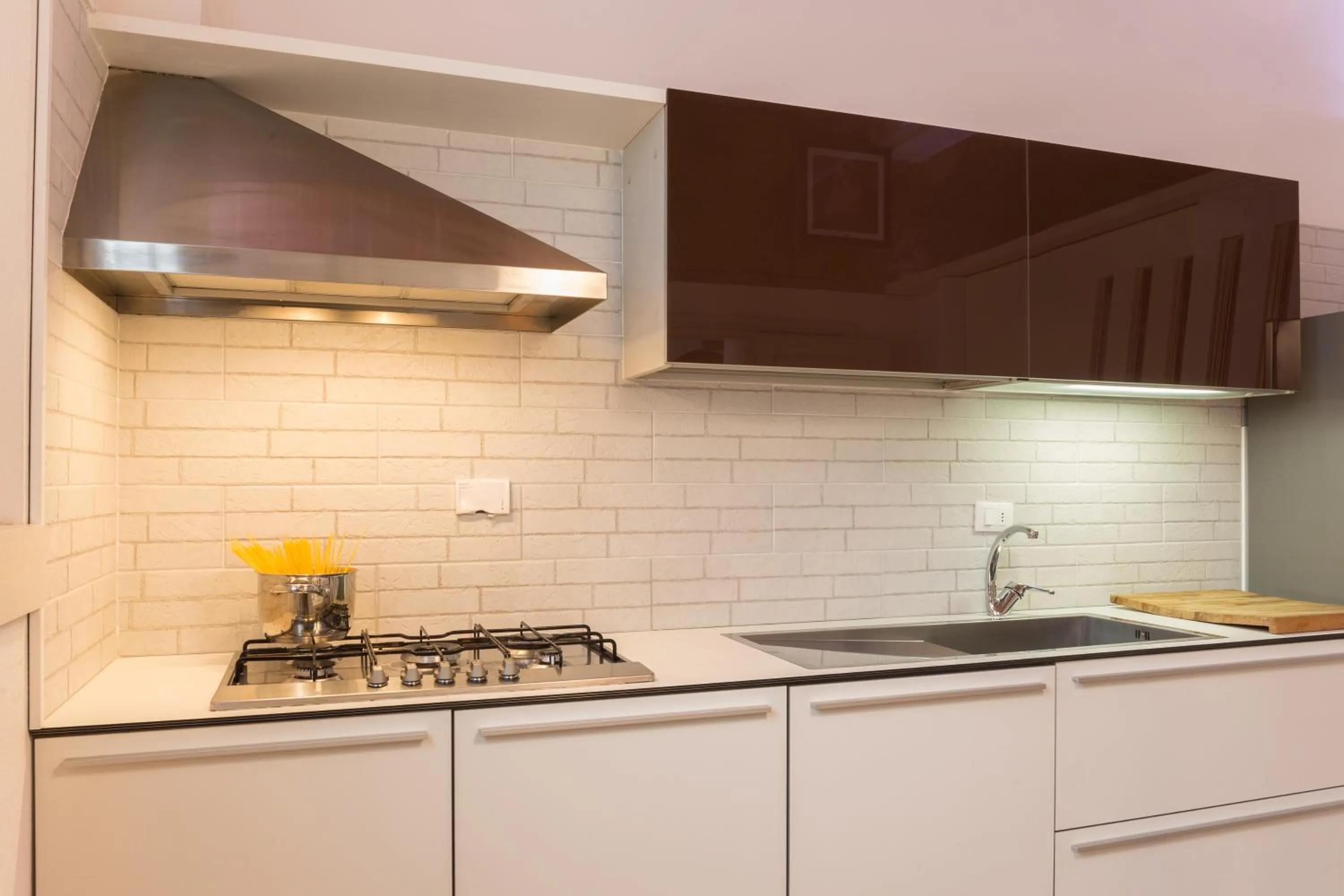 Kitchen or kitchenette in Giglio Apartments by Mmega