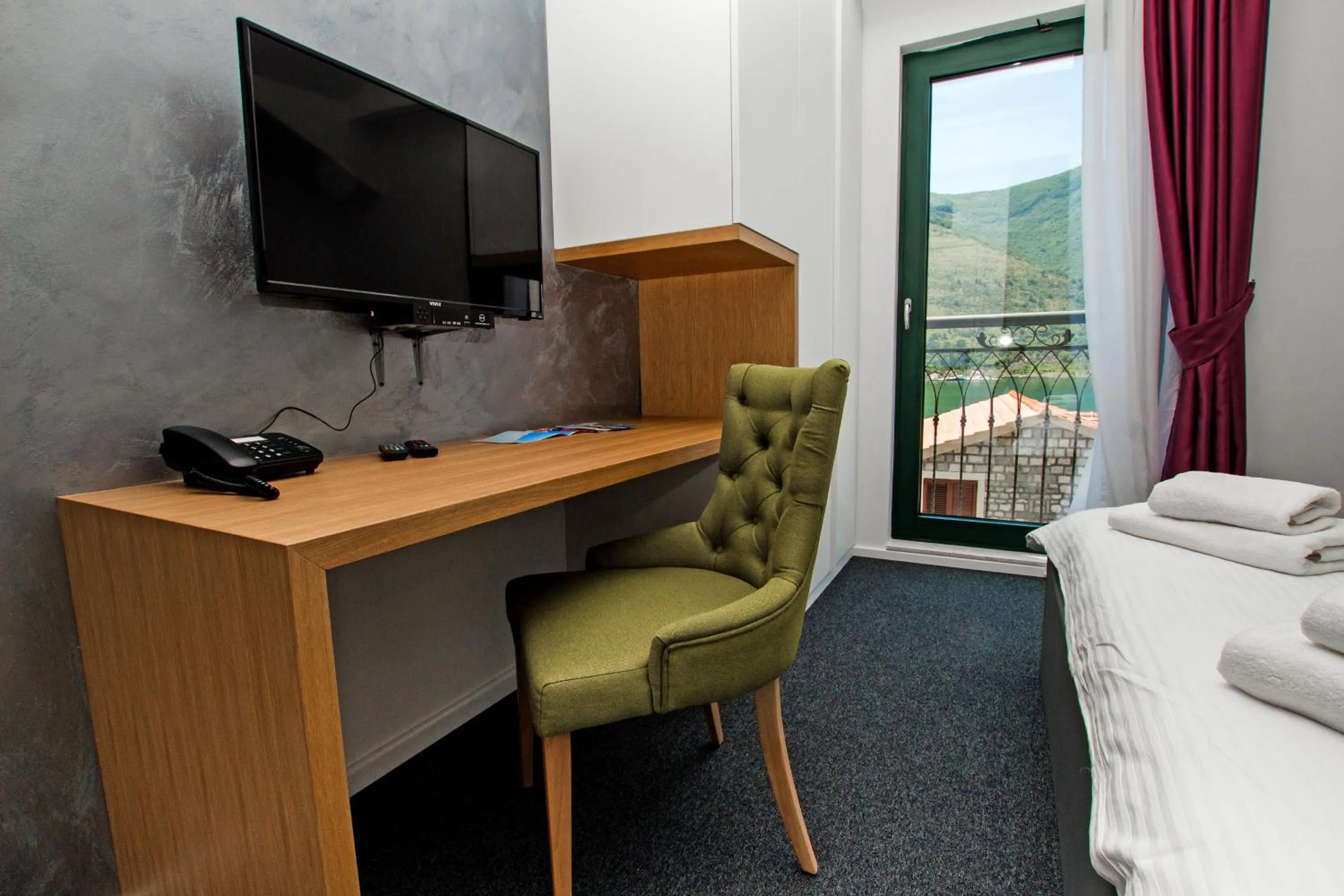 Bedroom, Bed in Hotel Alkima