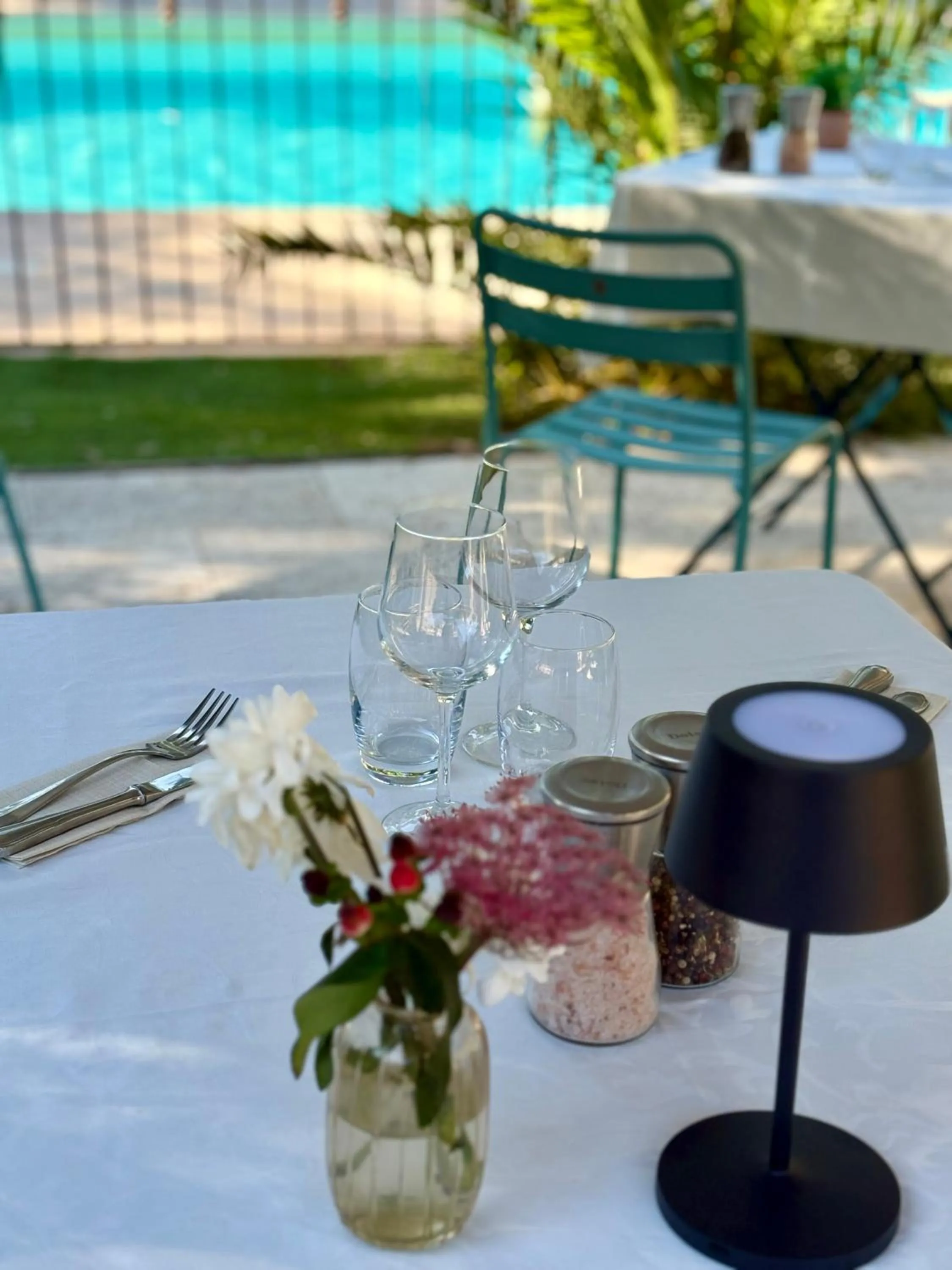 Restaurant/places to eat in Logis Hôtels La Bastide des Golfs