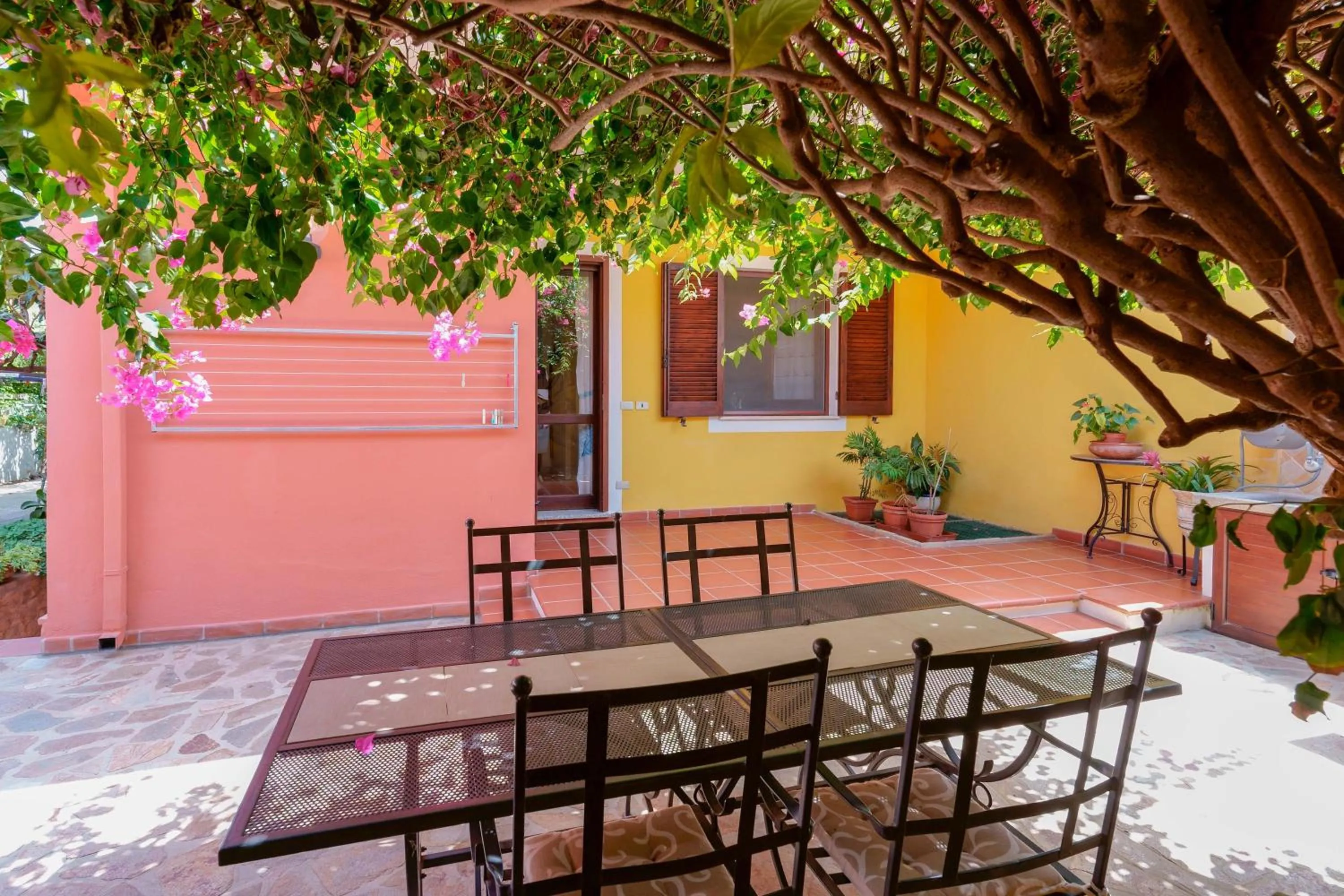 Garden in Il Piccolo Giardino rooms & breakfast