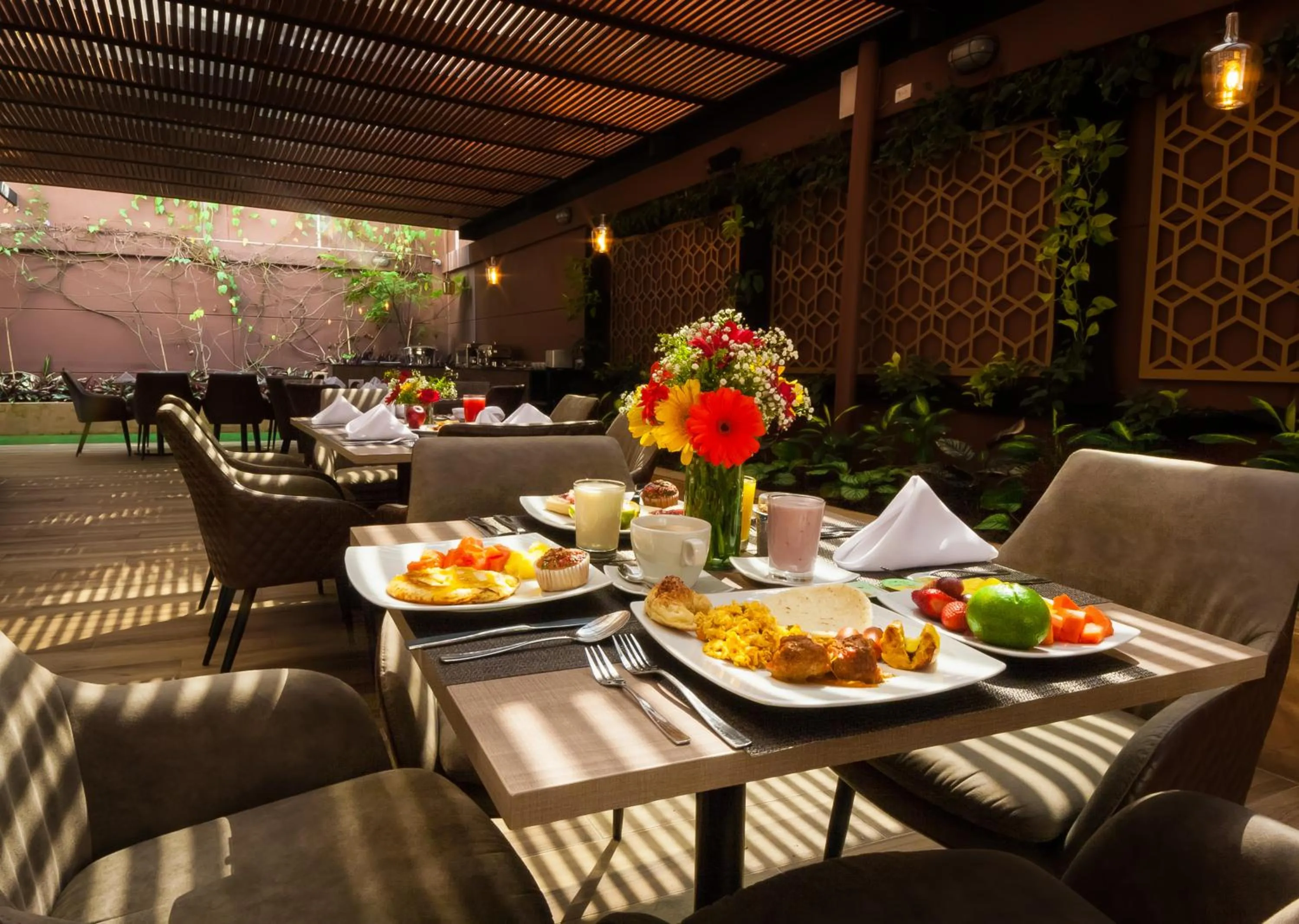 Restaurant/places to eat in Hotel Lomas 10 Medellin