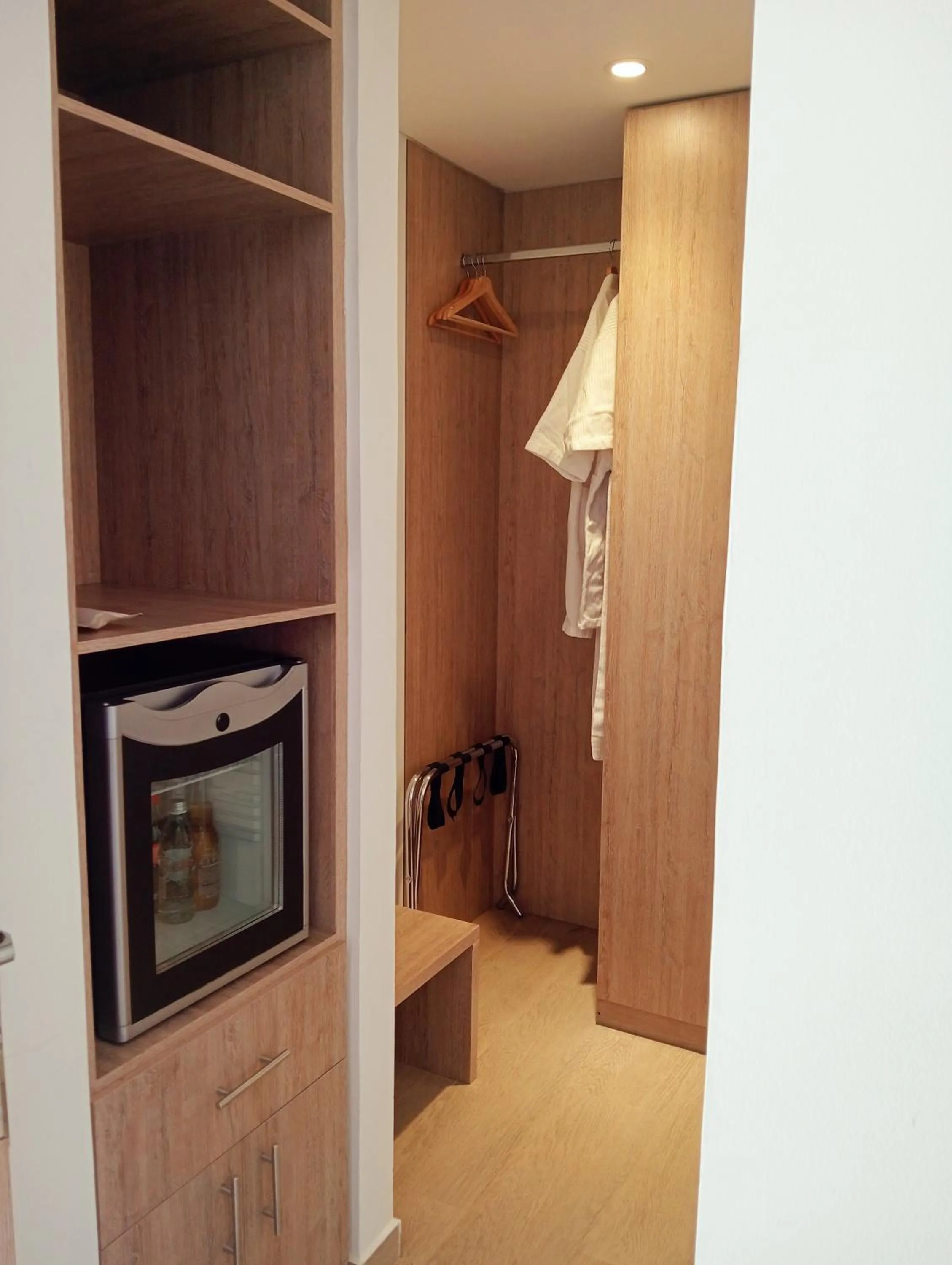 wardrobe in Hotel Lomas 10 Medellin