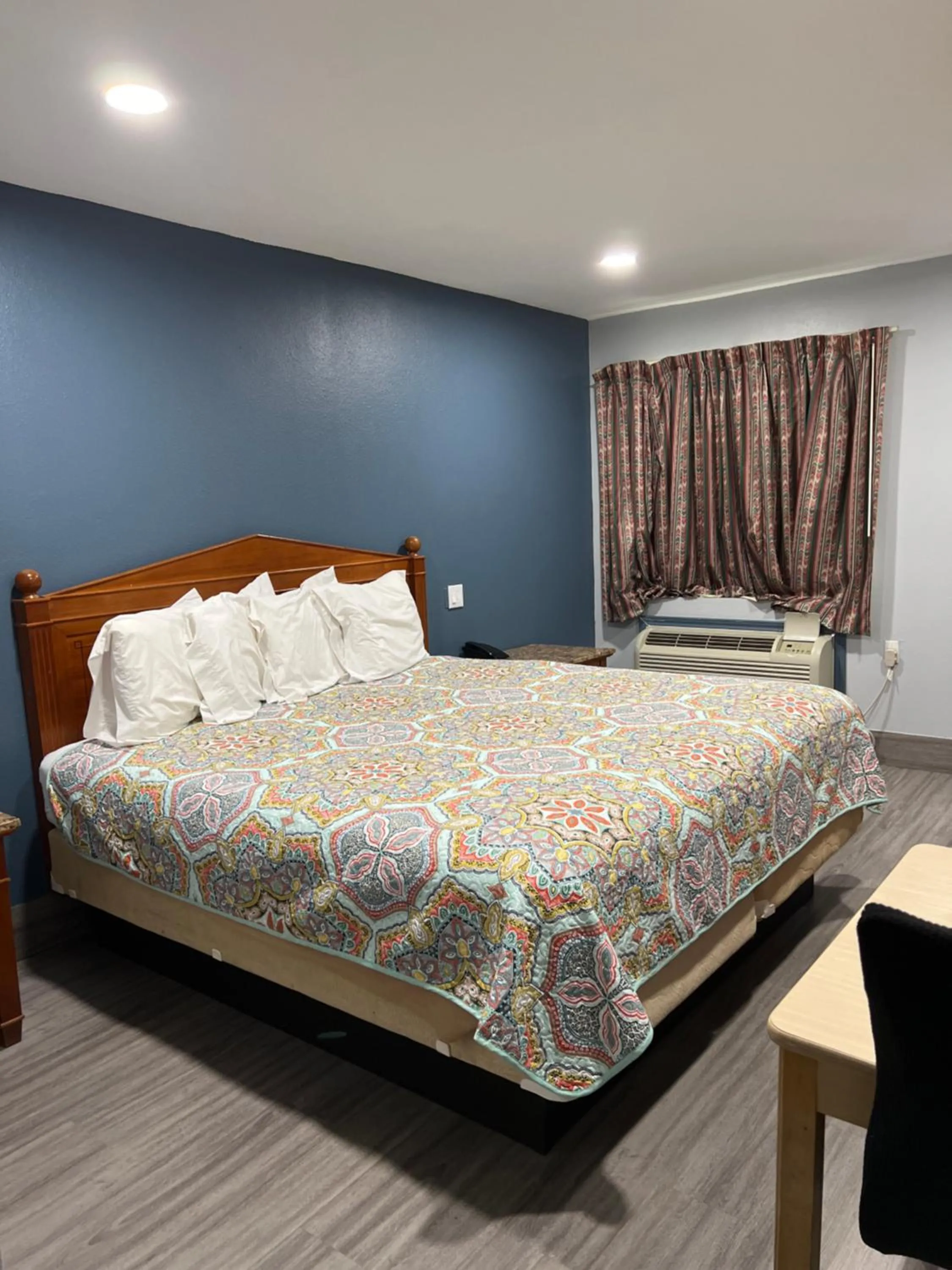 Budget Inn