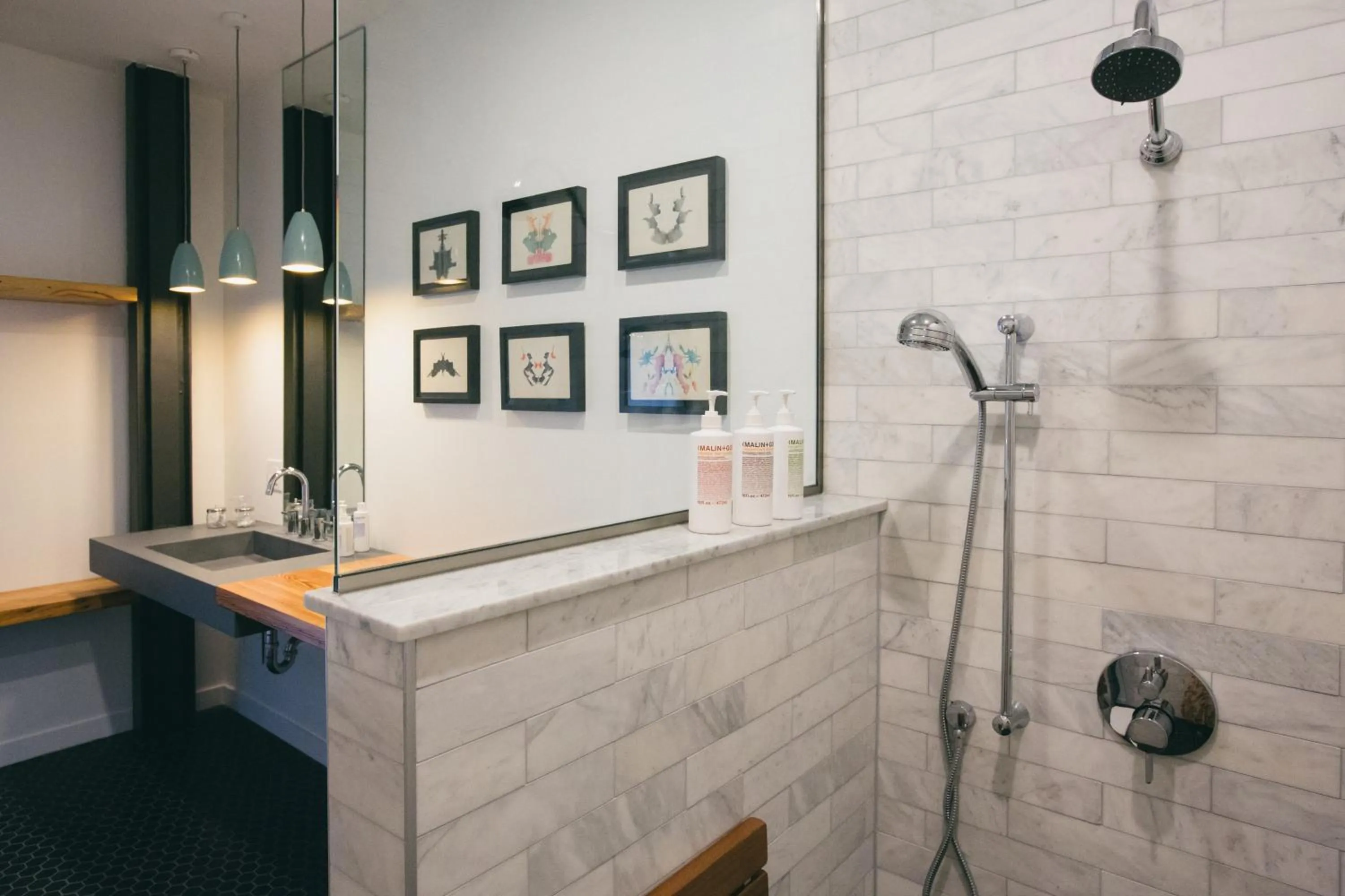 Bathroom in The Publishing House Bed and Breakfast