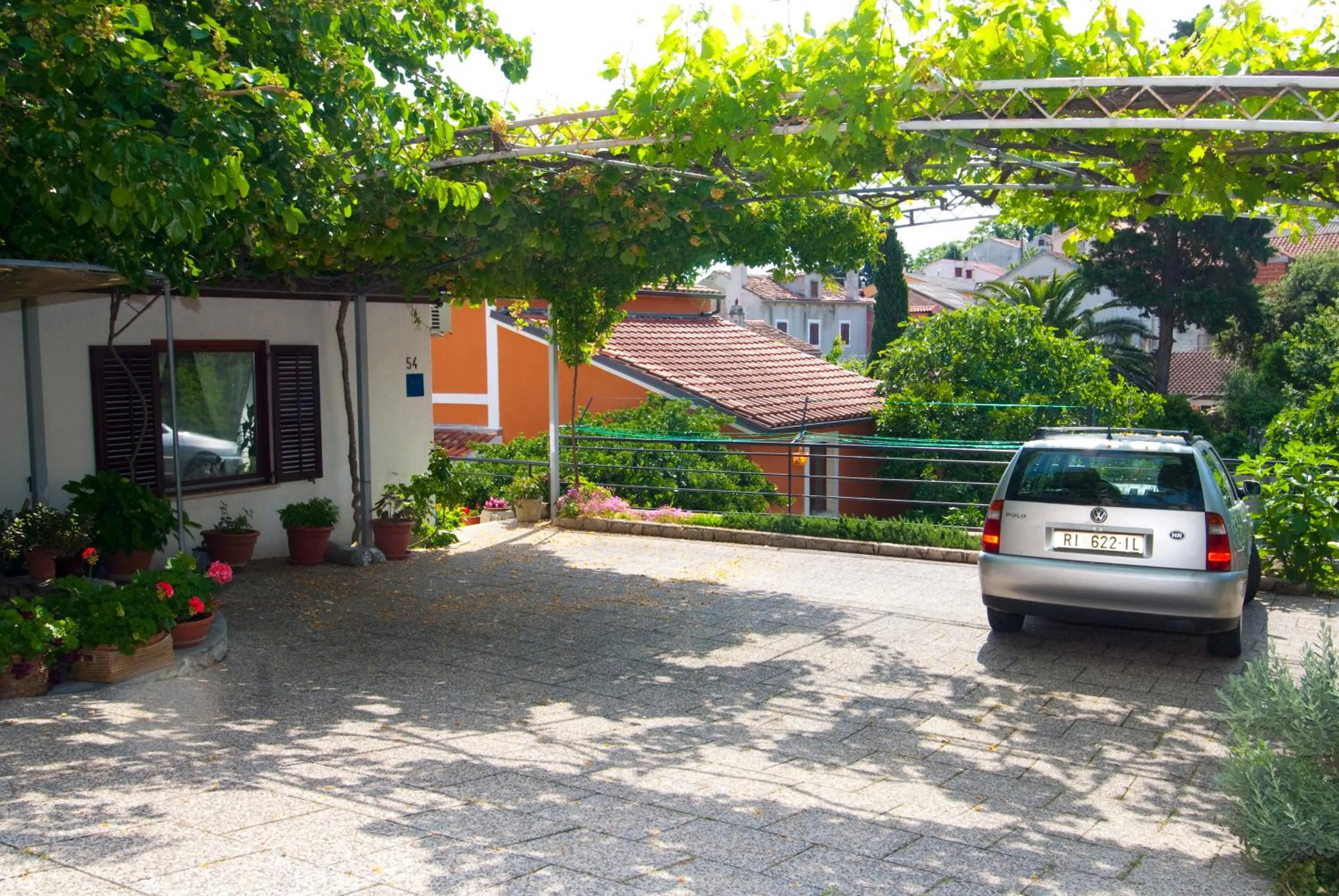 Facade/entrance in Apartman Nadia