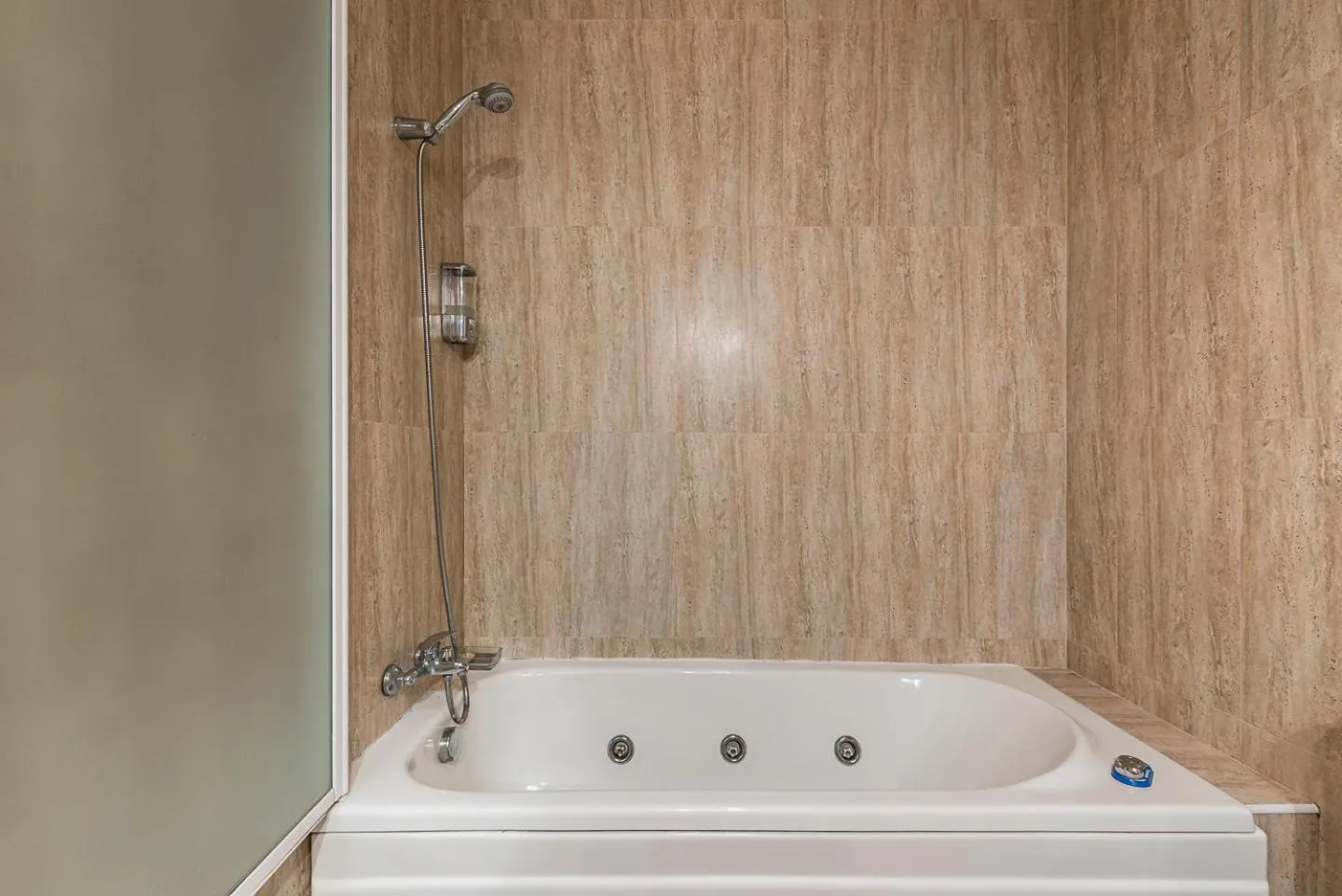 Bathroom in Praça Guest House