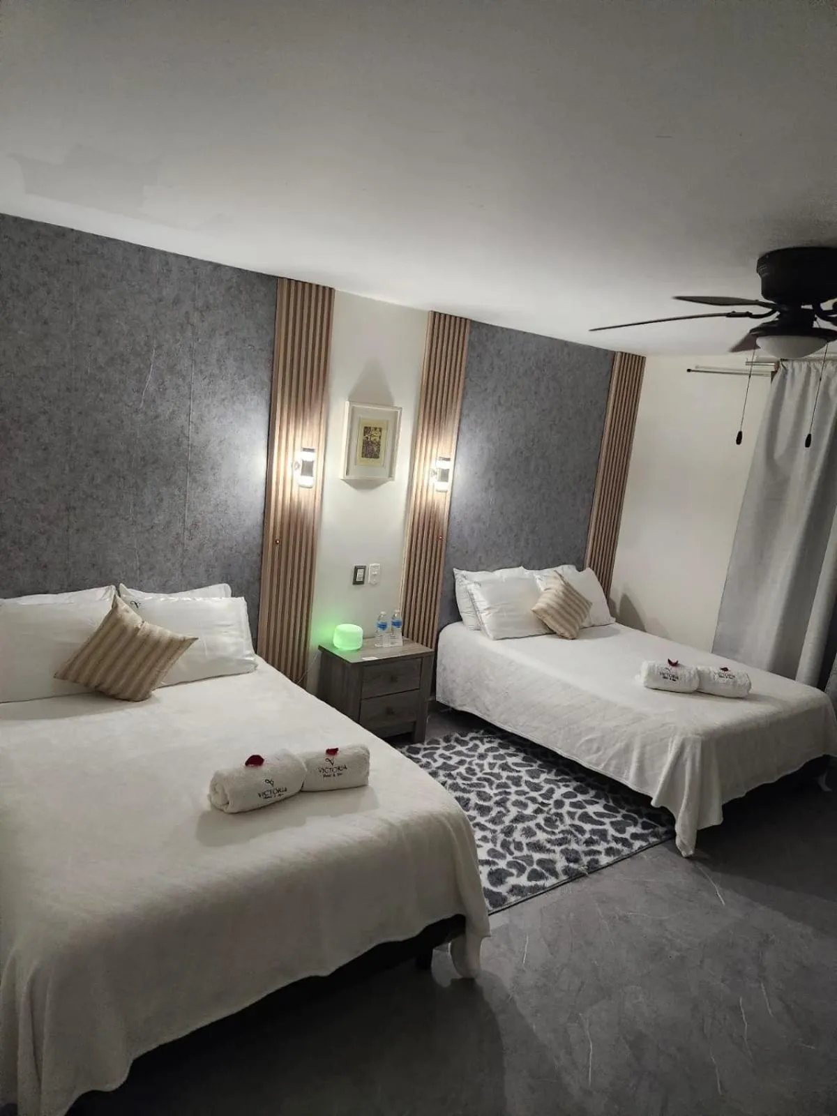 Bed in Victoria Hotel y Spa