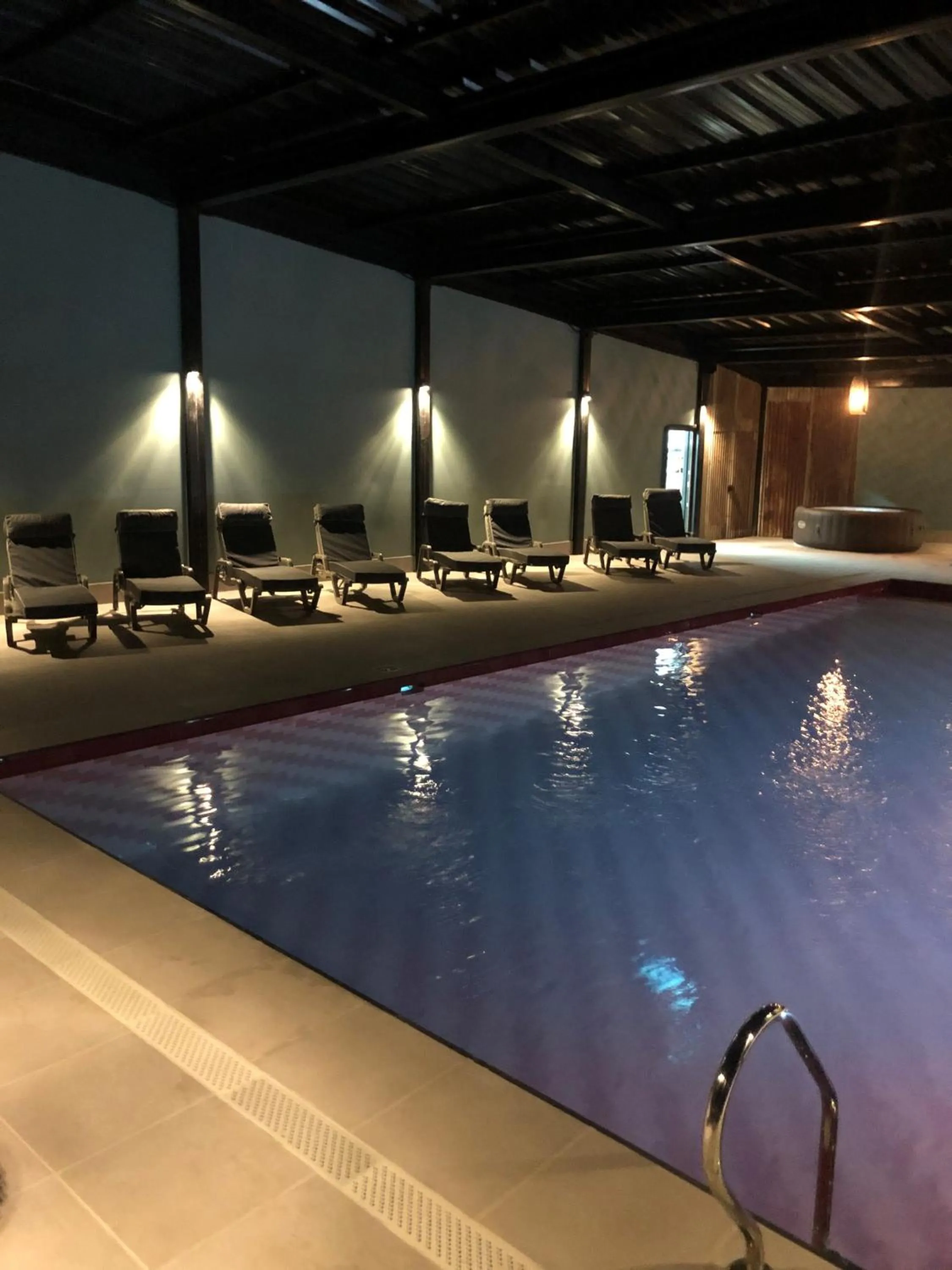Swimming pool in Hotel Boutique BC Wine Casablanca
