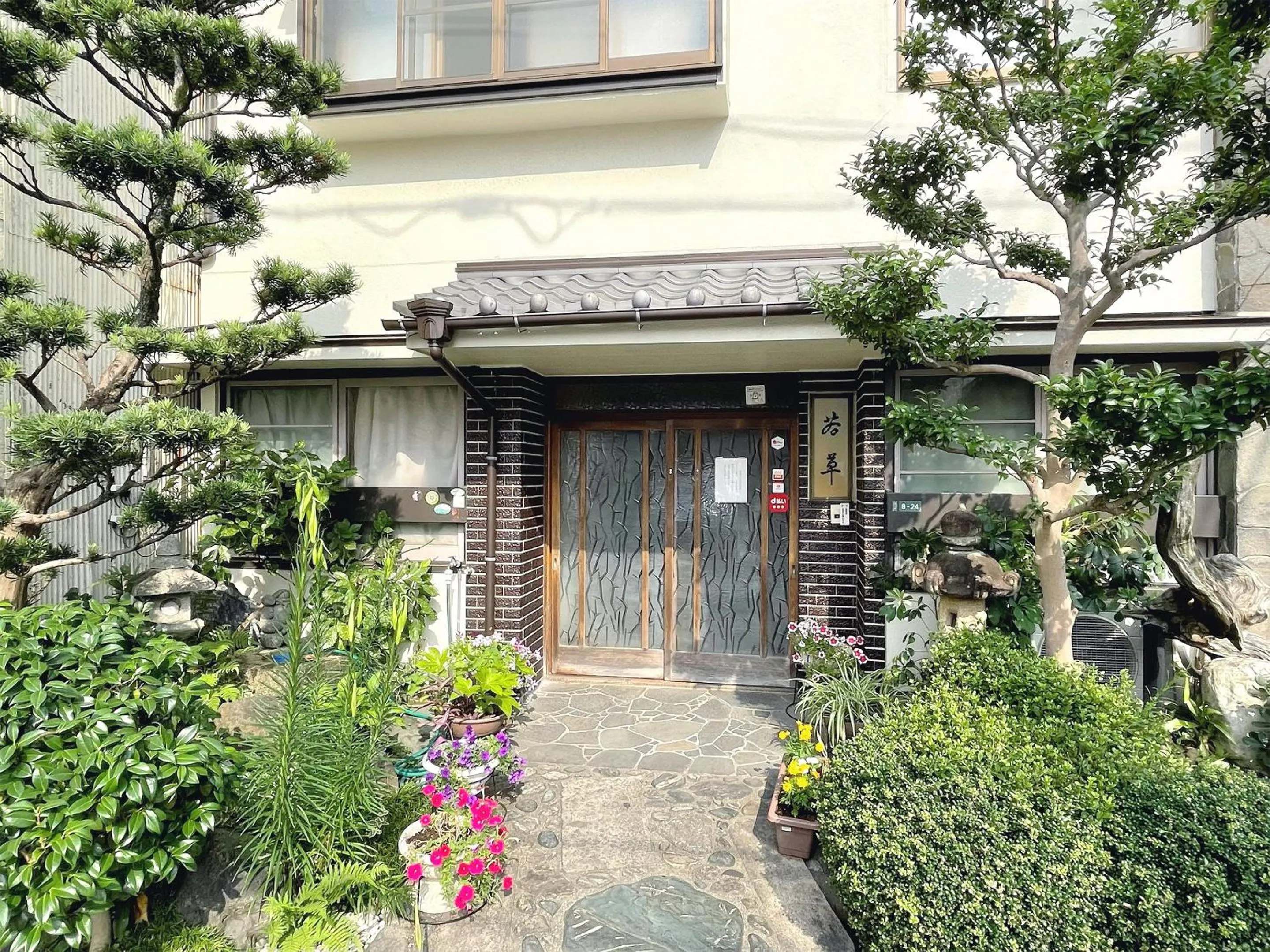 Facade/entrance in Business Ryokan Wakakusa