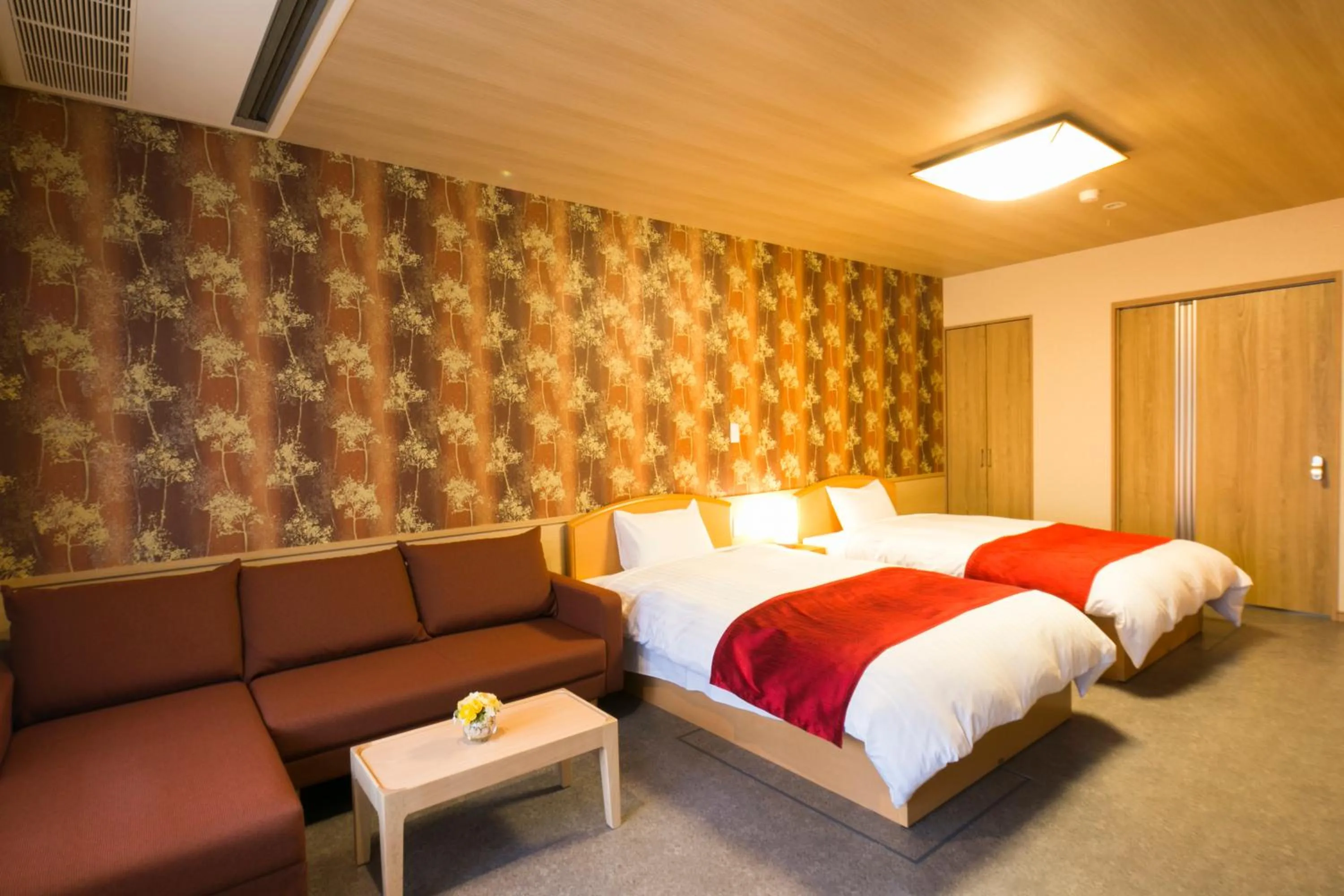Photo of the whole room, Bed in Sundance Resort Hakone Gora