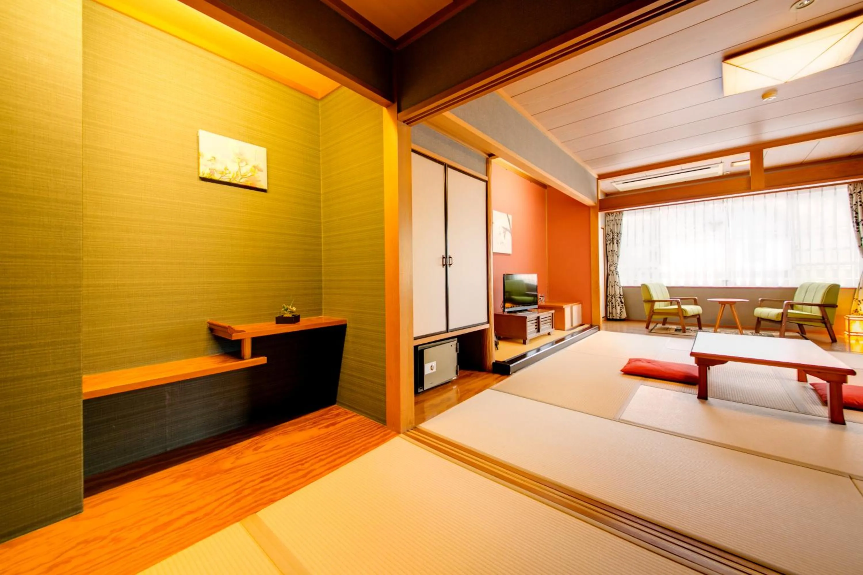Photo of the whole room, Bed in Sundance Resort Hakone Gora
