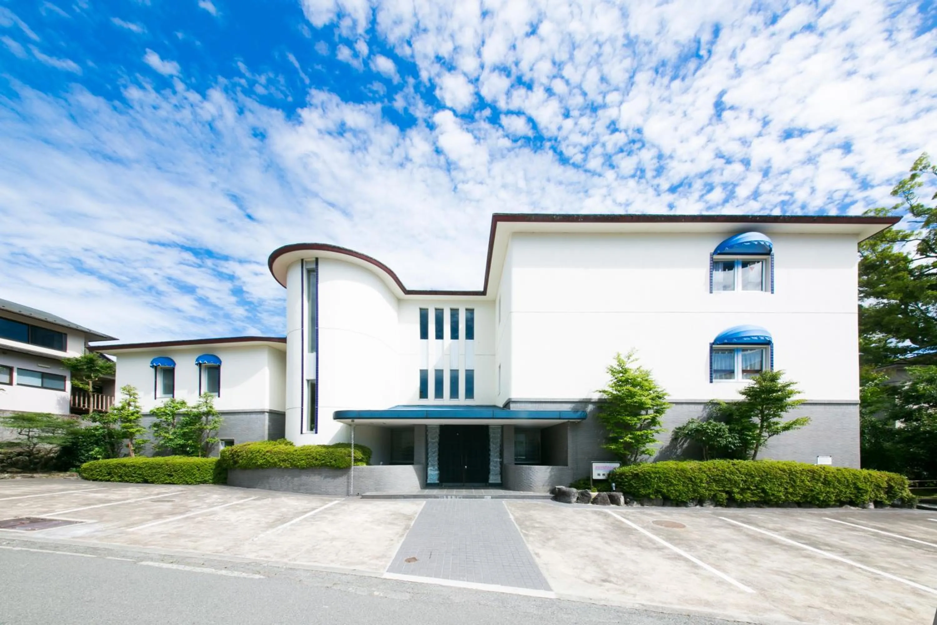 Facade/entrance in Sundance Resort Hakone Gora