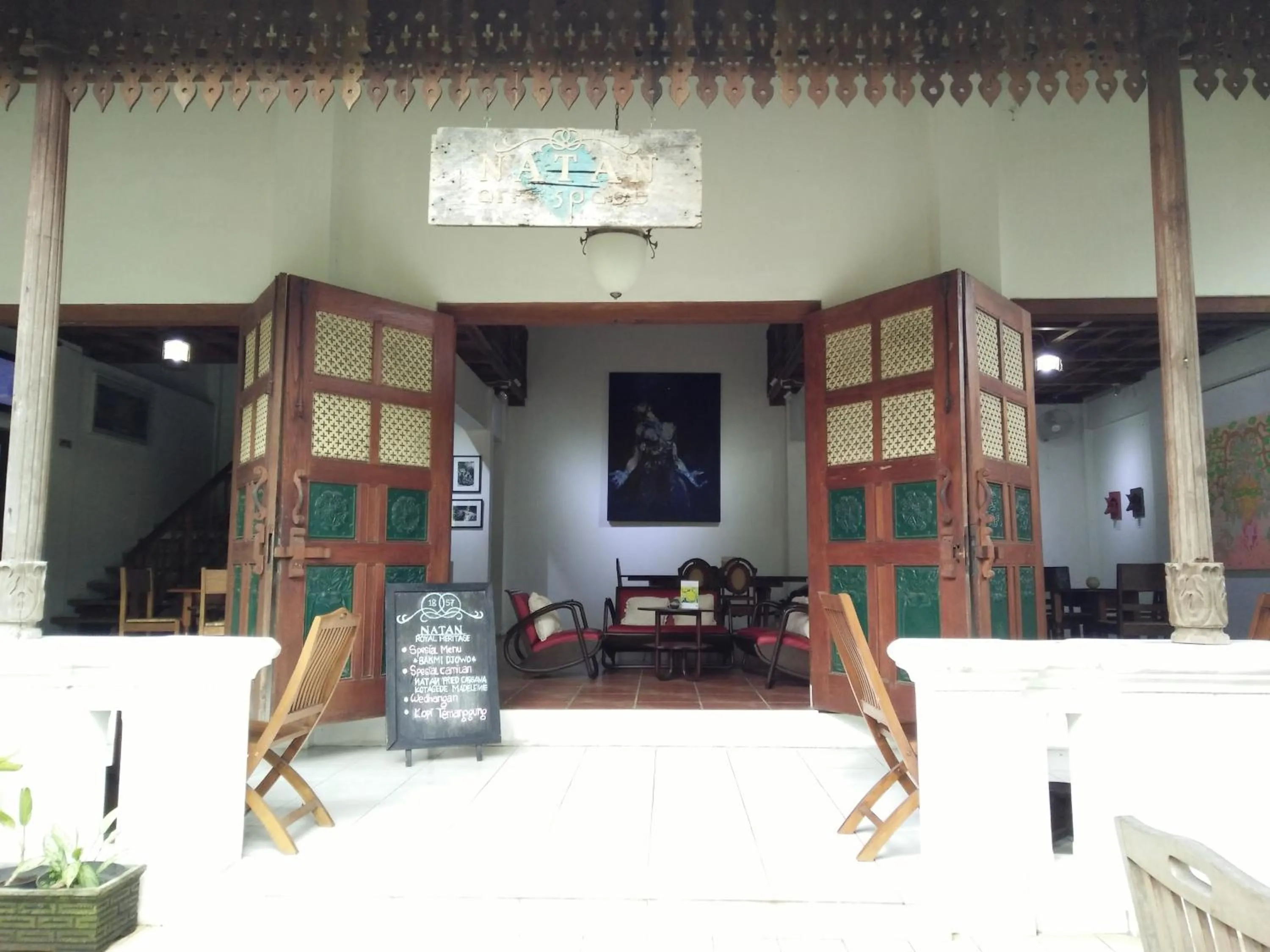 Day in nDalem Natan Royal Heritage